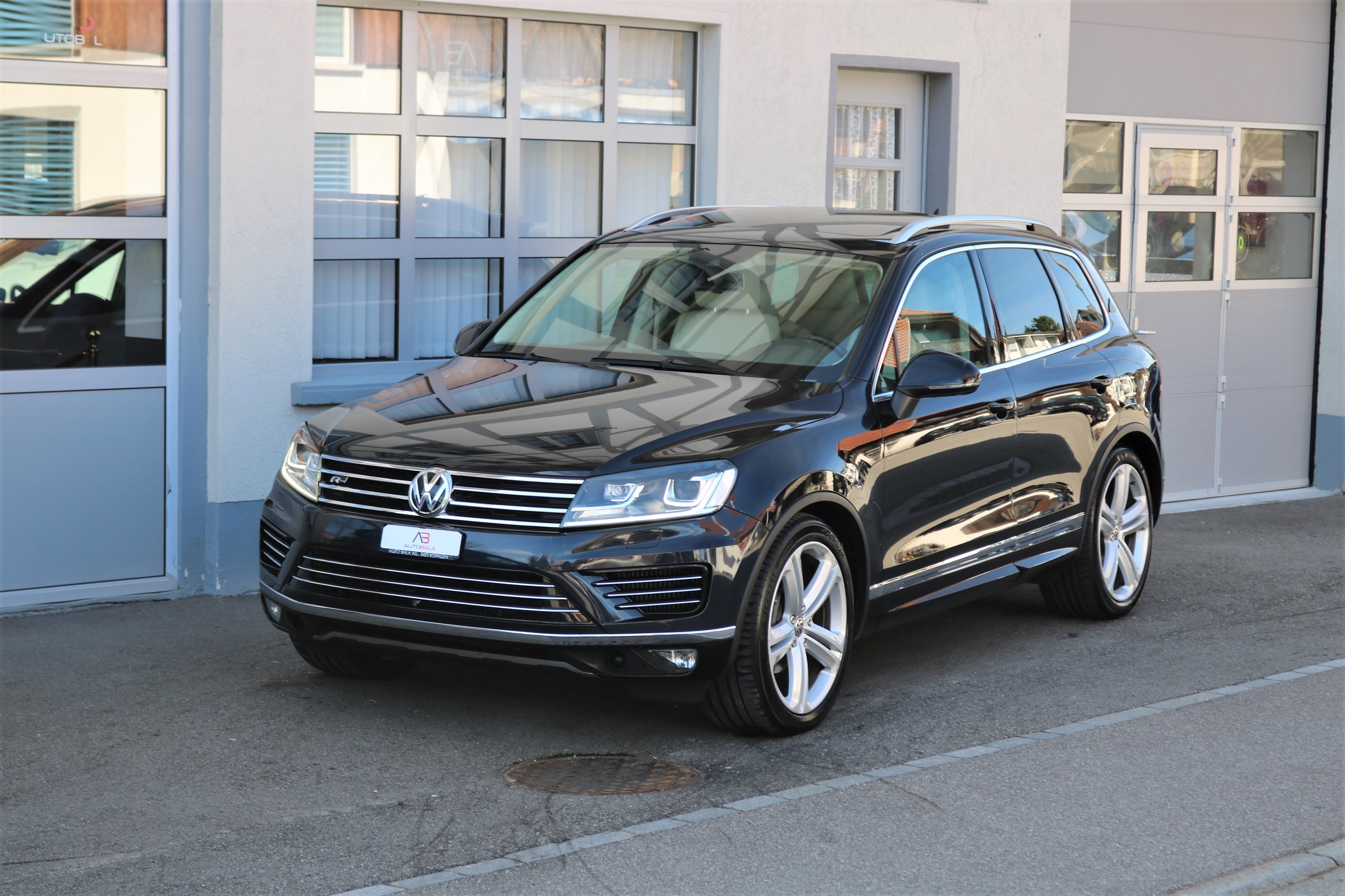 VW Touareg 3.0 TDI BMT R-LineTiptronic + AHK 3'500KG