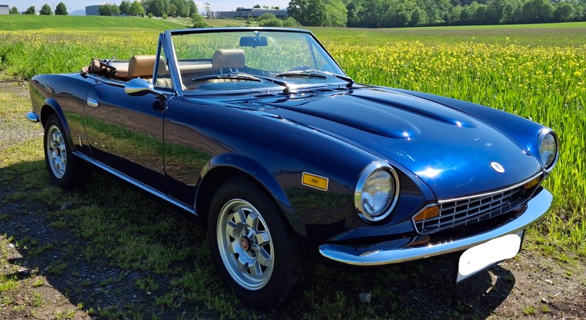 FIAT 124 Spider