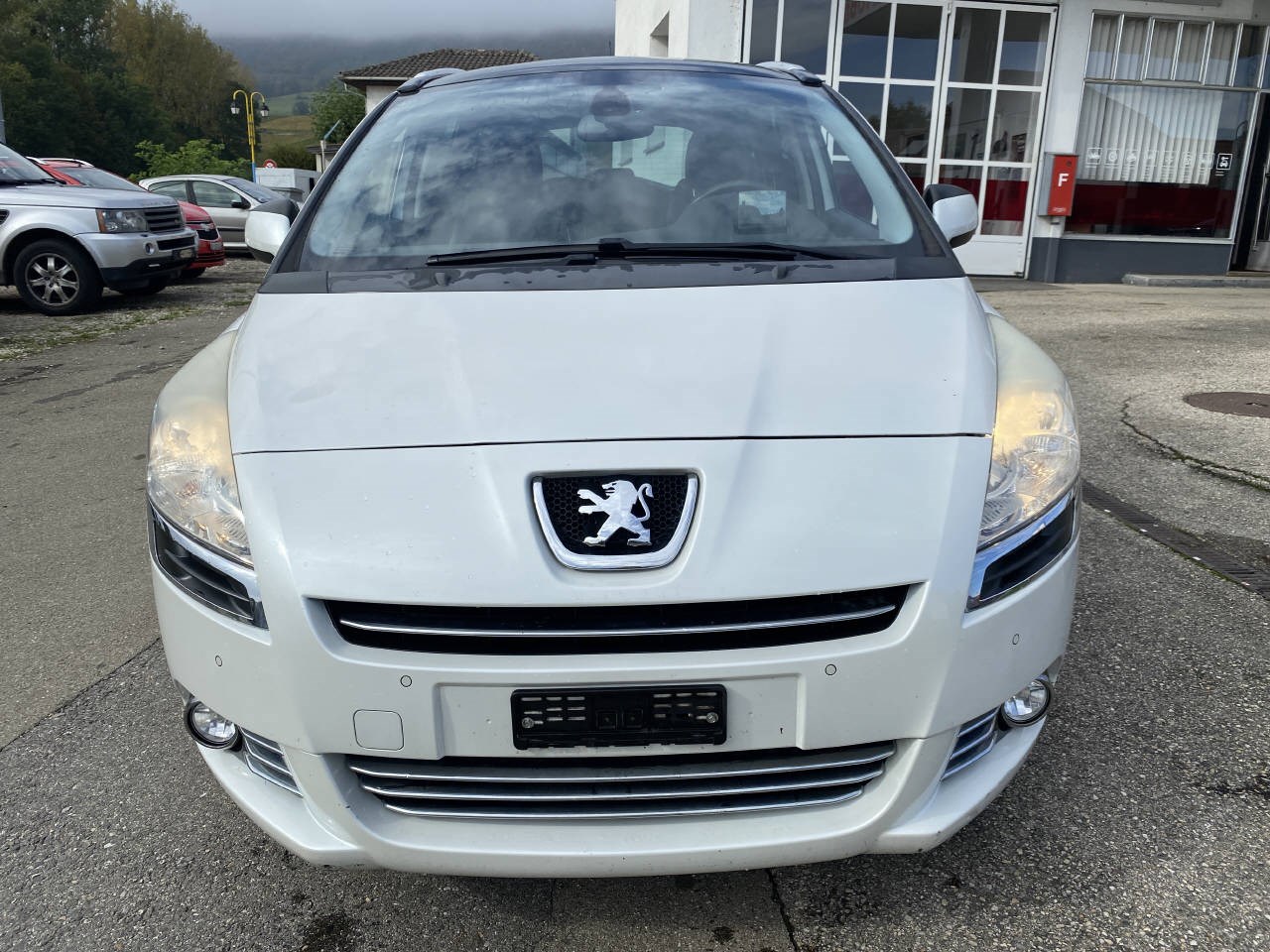 PEUGEOT 5008 1.6 THP 155 AC Family