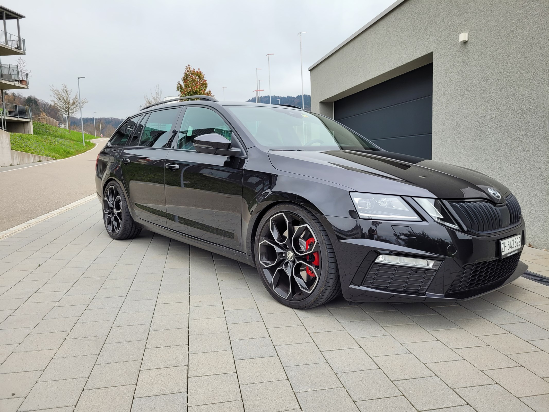 SKODA Octavia Combi 2.0 TSI RS