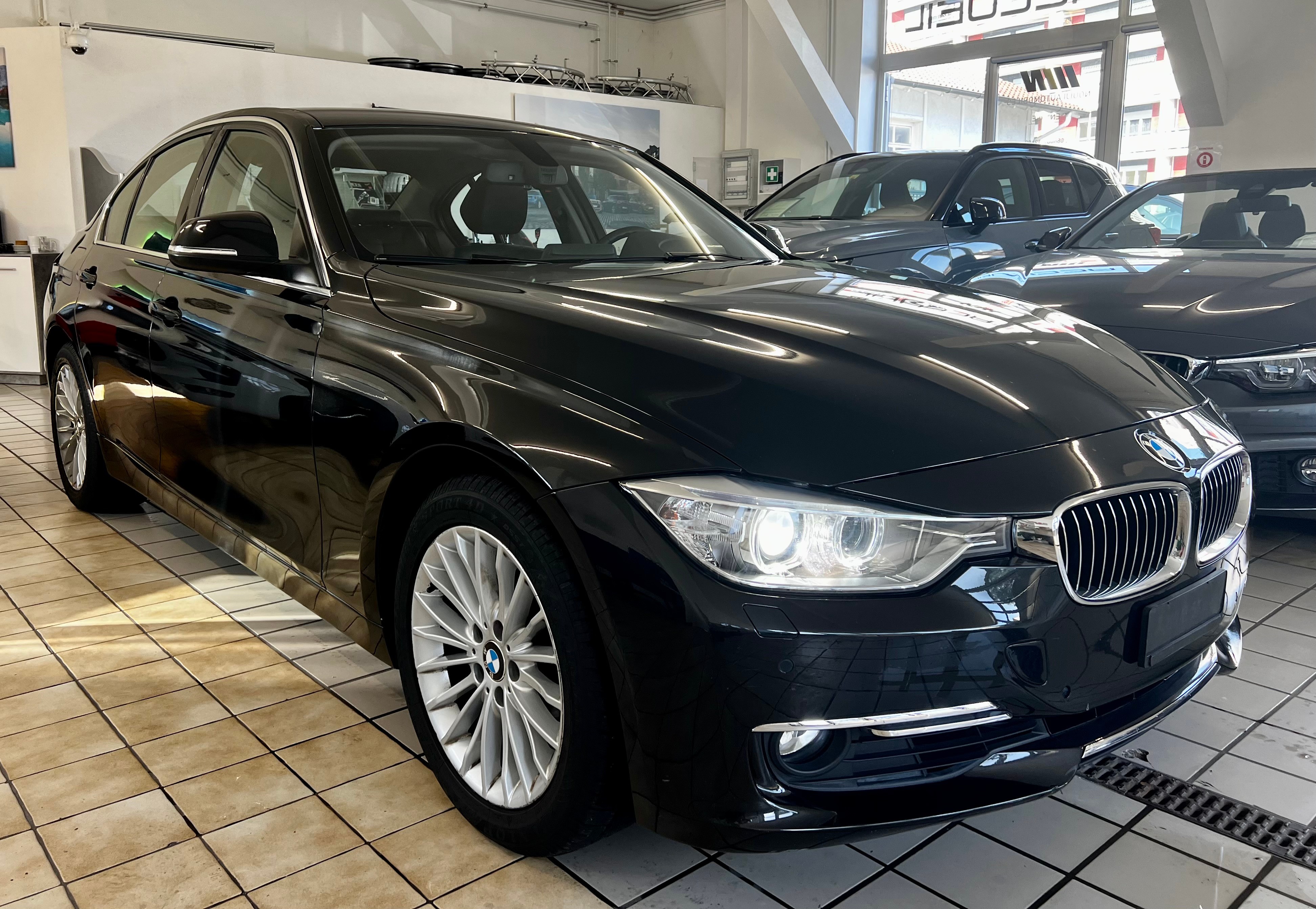 BMW 320i xDrive Luxury Line Steptronic