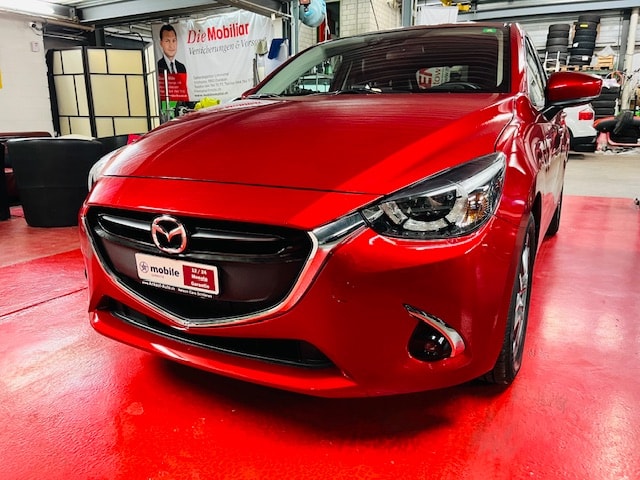 MAZDA 2 SKYACTIV-G 115 Revolution