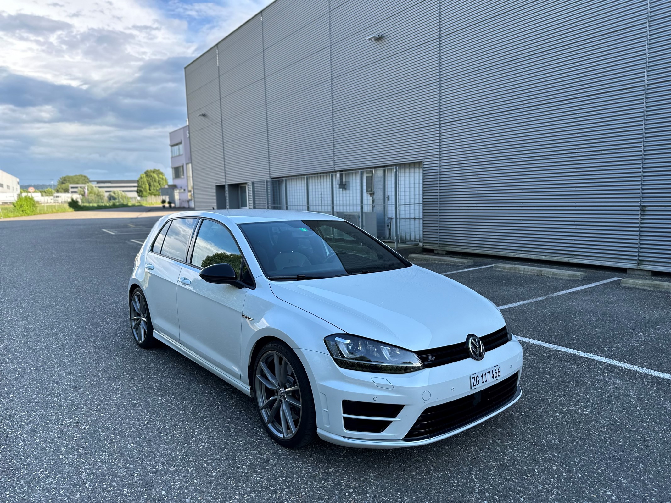 VW Golf 2.0 TSI R 4Motion DSG