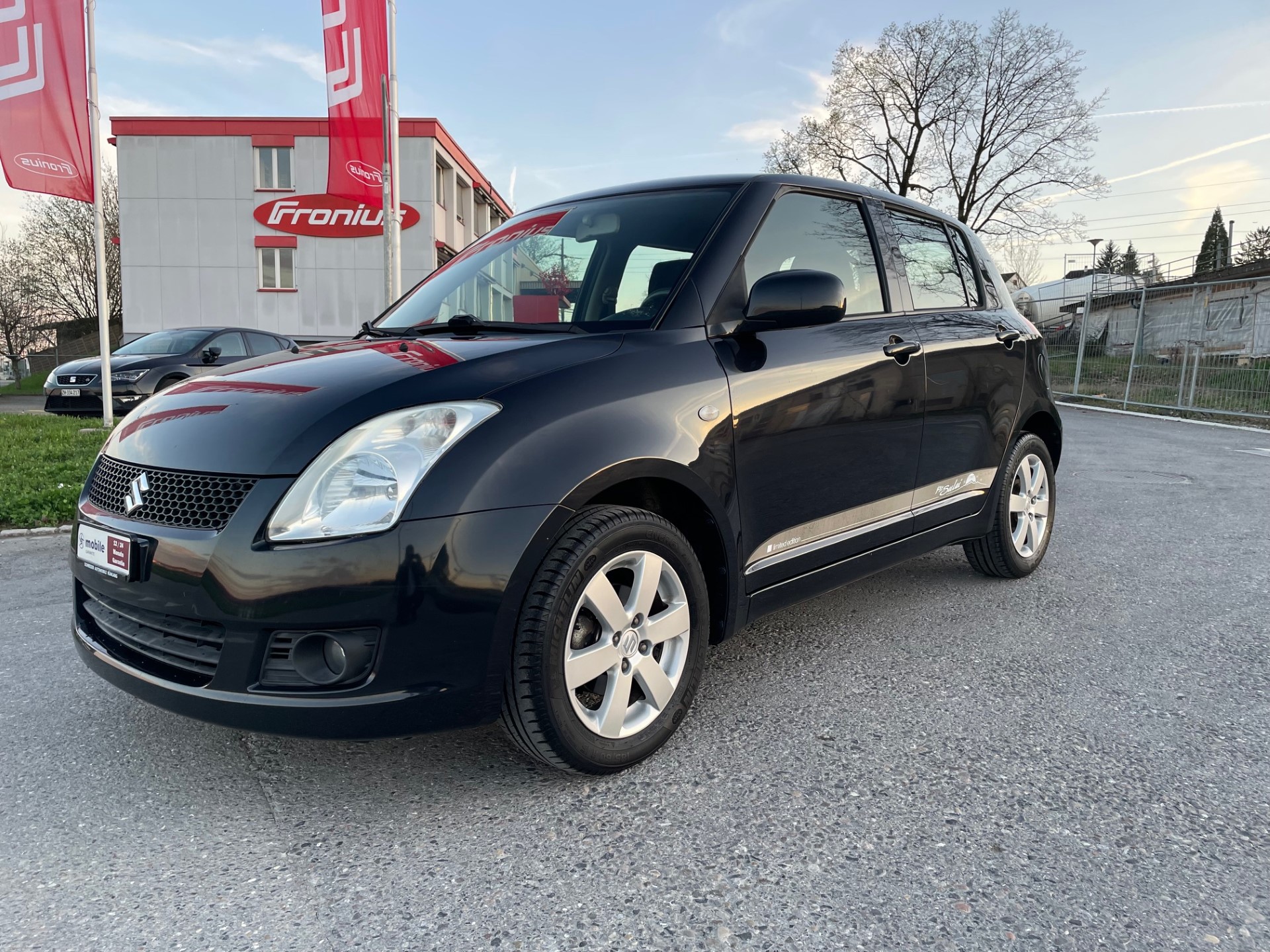 SUZUKI Swift 1.3i 16V GL Top Piz Sulai LE 4x4