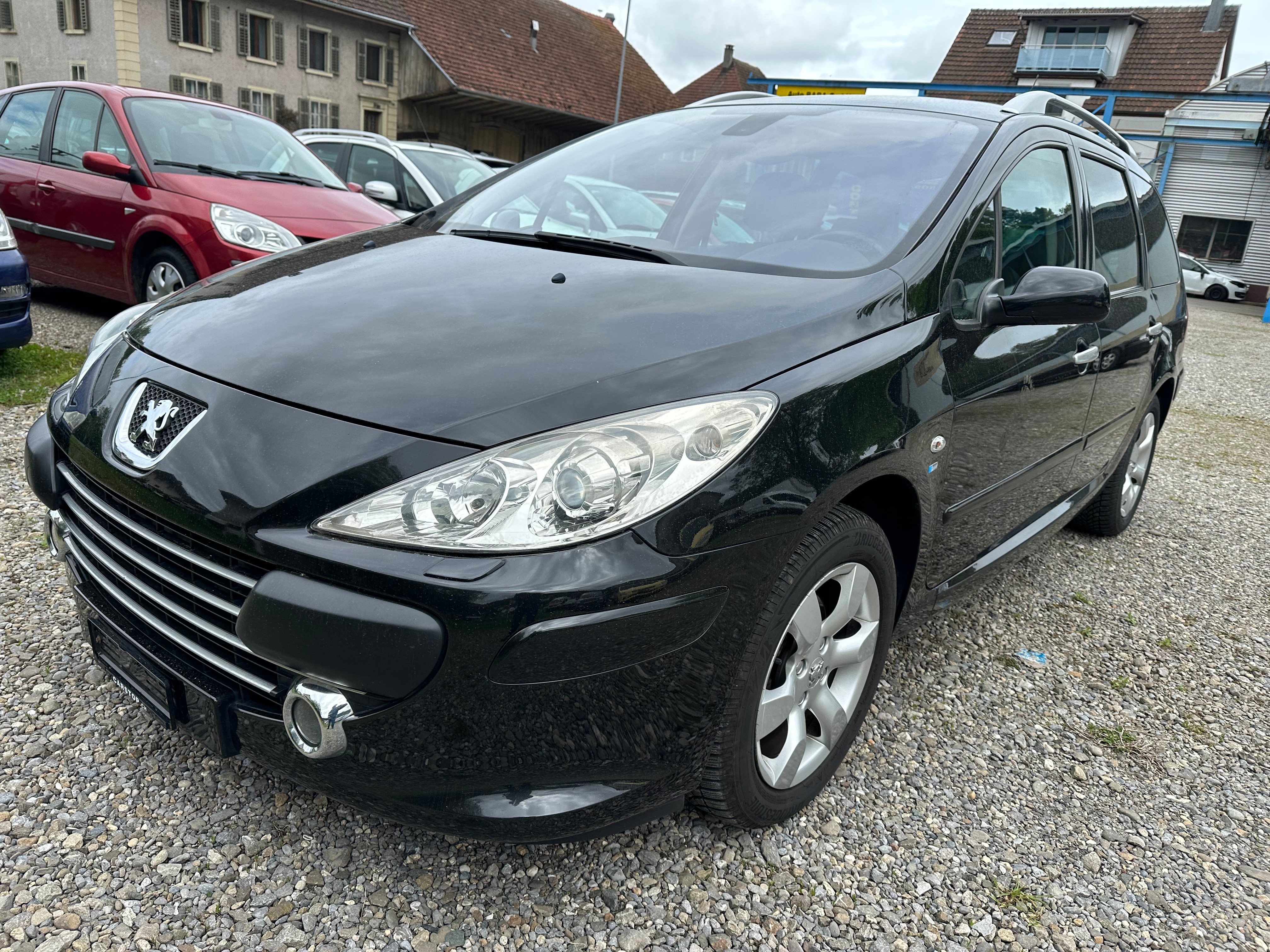 PEUGEOT 307 SW 2.0 16V Platinum Edition