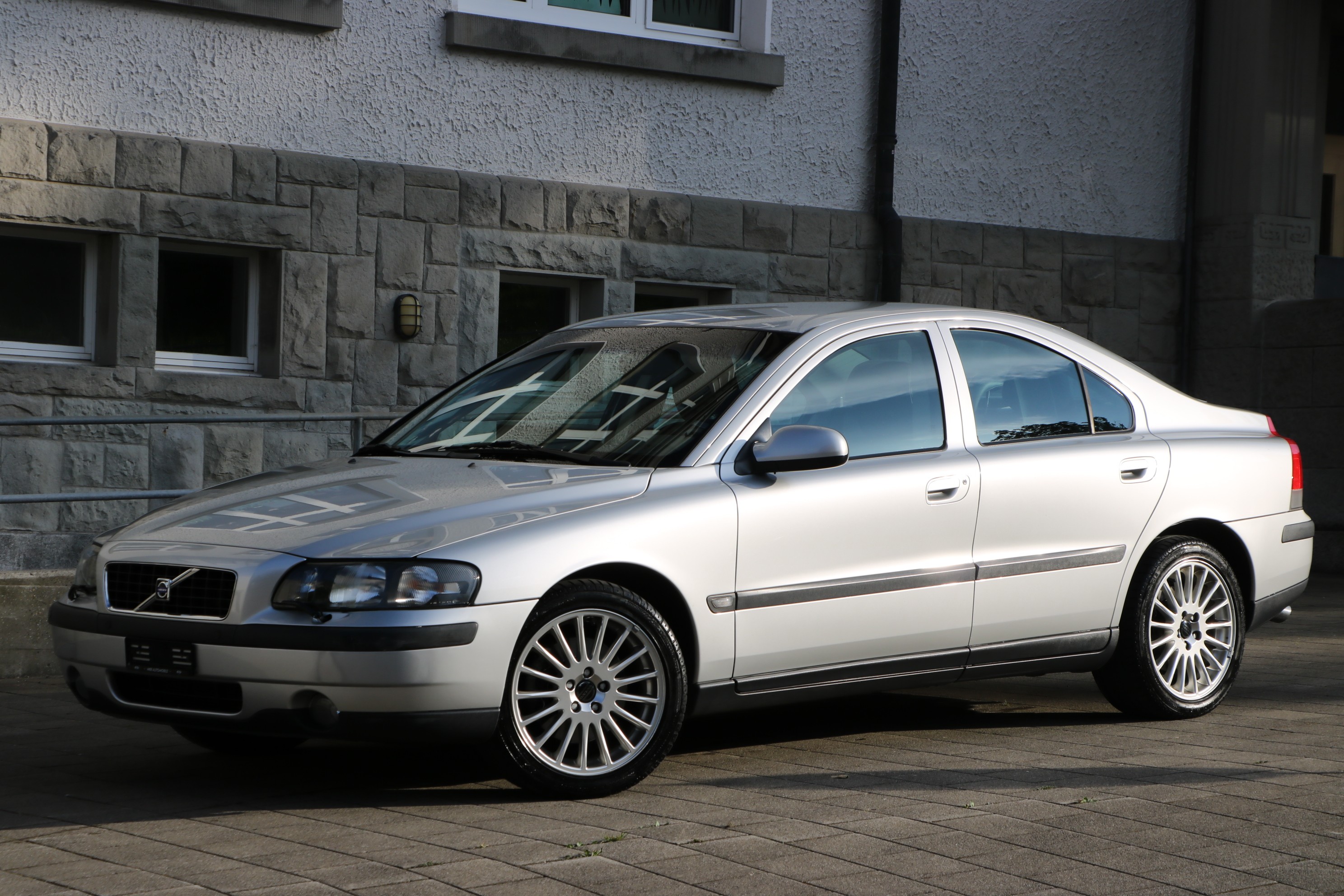 VOLVO S60 2.4T