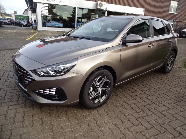 HYUNDAI i30 1.5 T-GDi Amplia 48V MH DCT