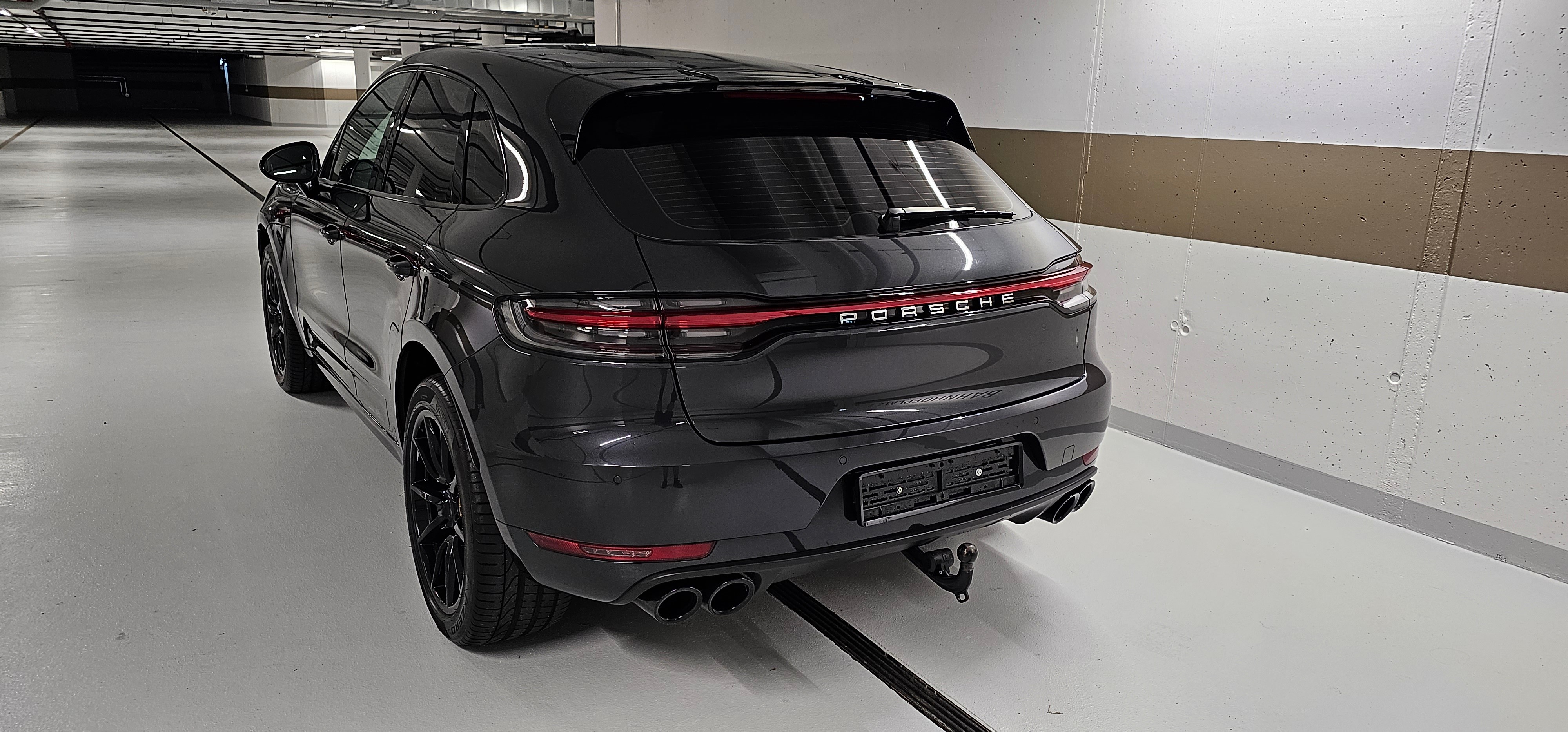 PORSCHE Macan Turbo PDK