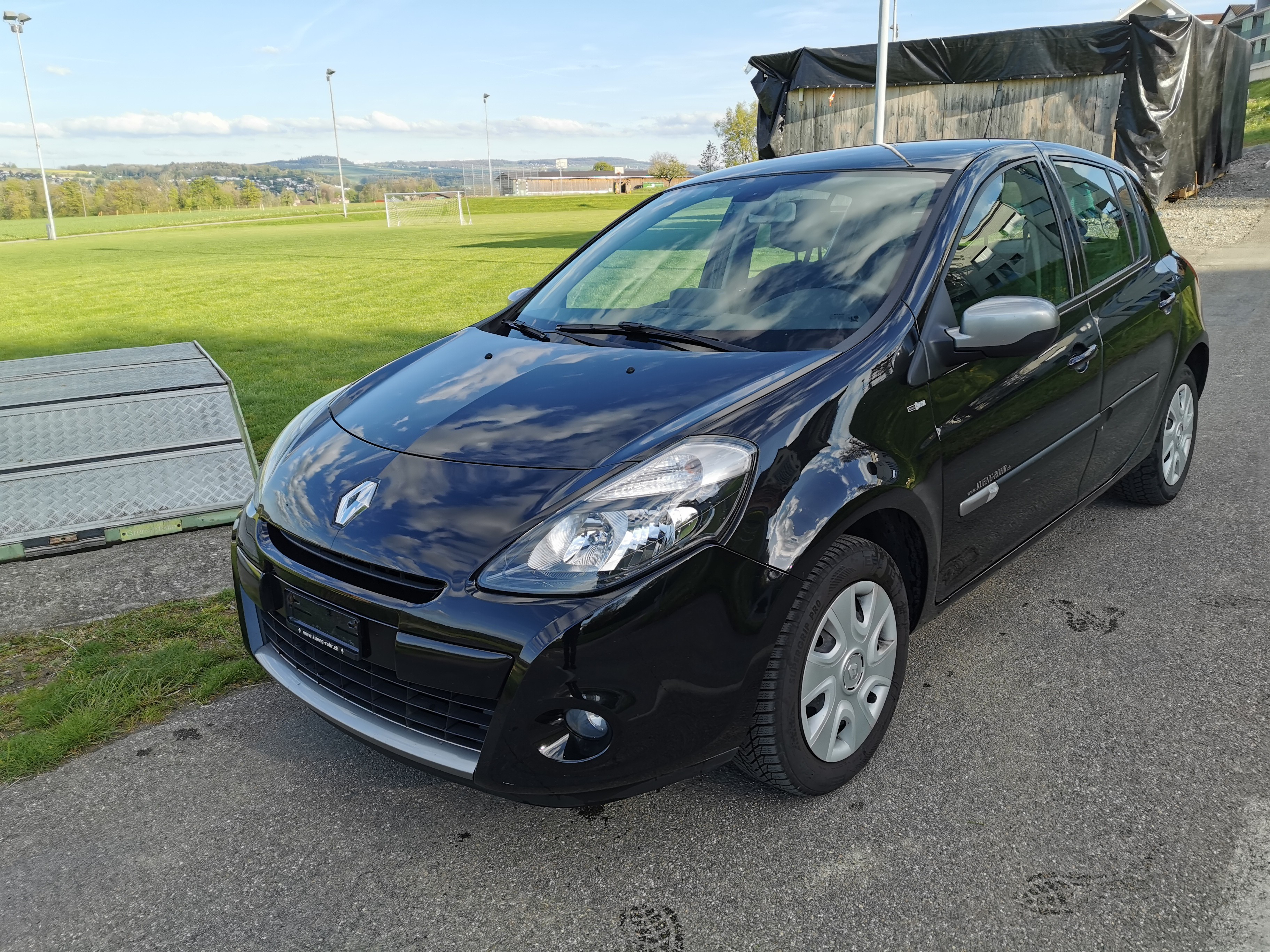 RENAULT Clio 1.2 16V Turbo Night&Day