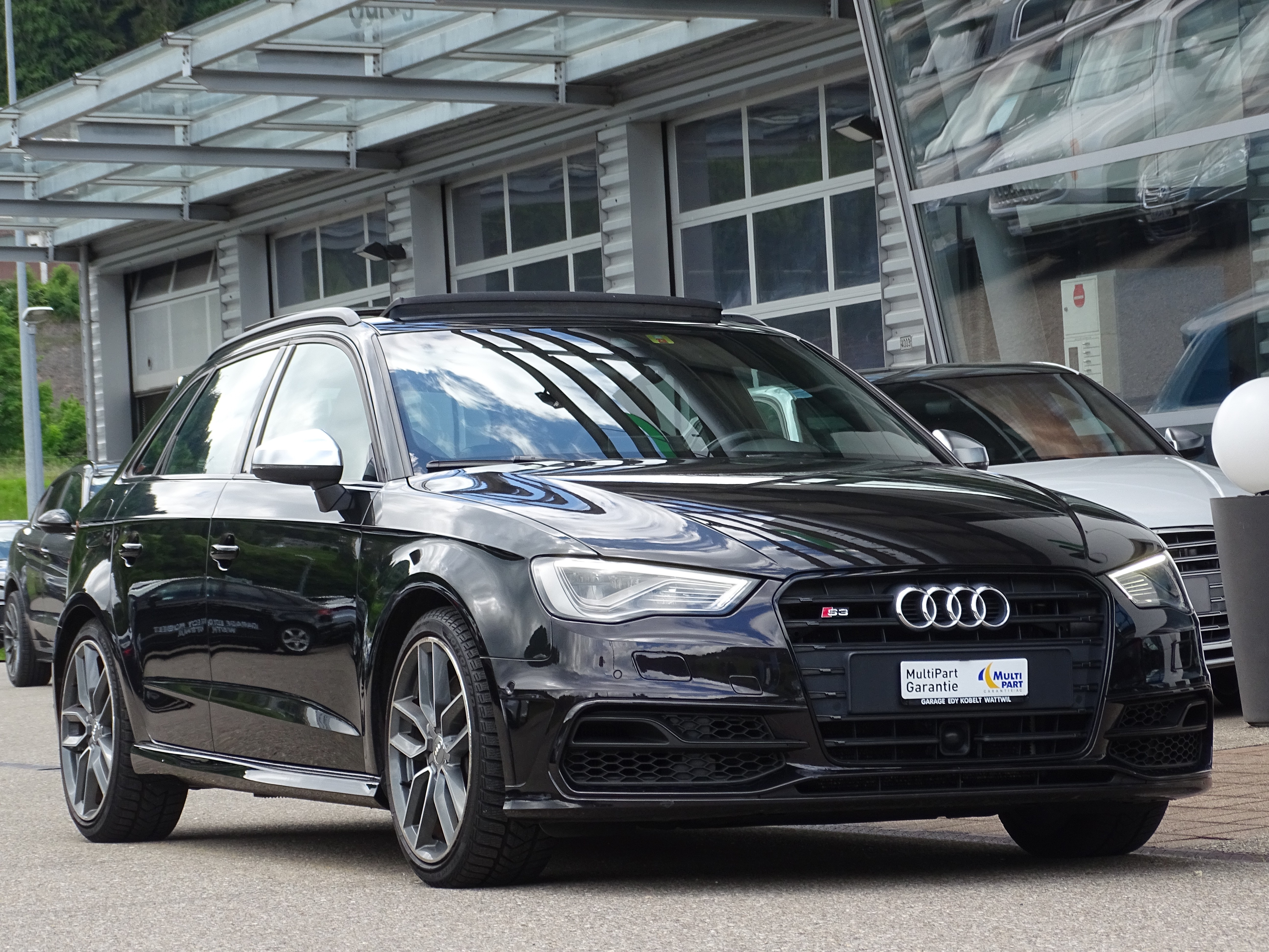 AUDI S3 Sportback 2.0 TFSI quattro CH-FZ*Panorama*S-Sportsitz*