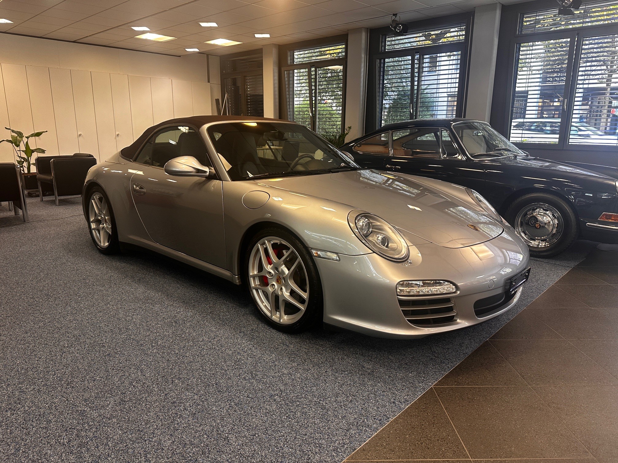 PORSCHE 911 Cabrio Carrera 4S