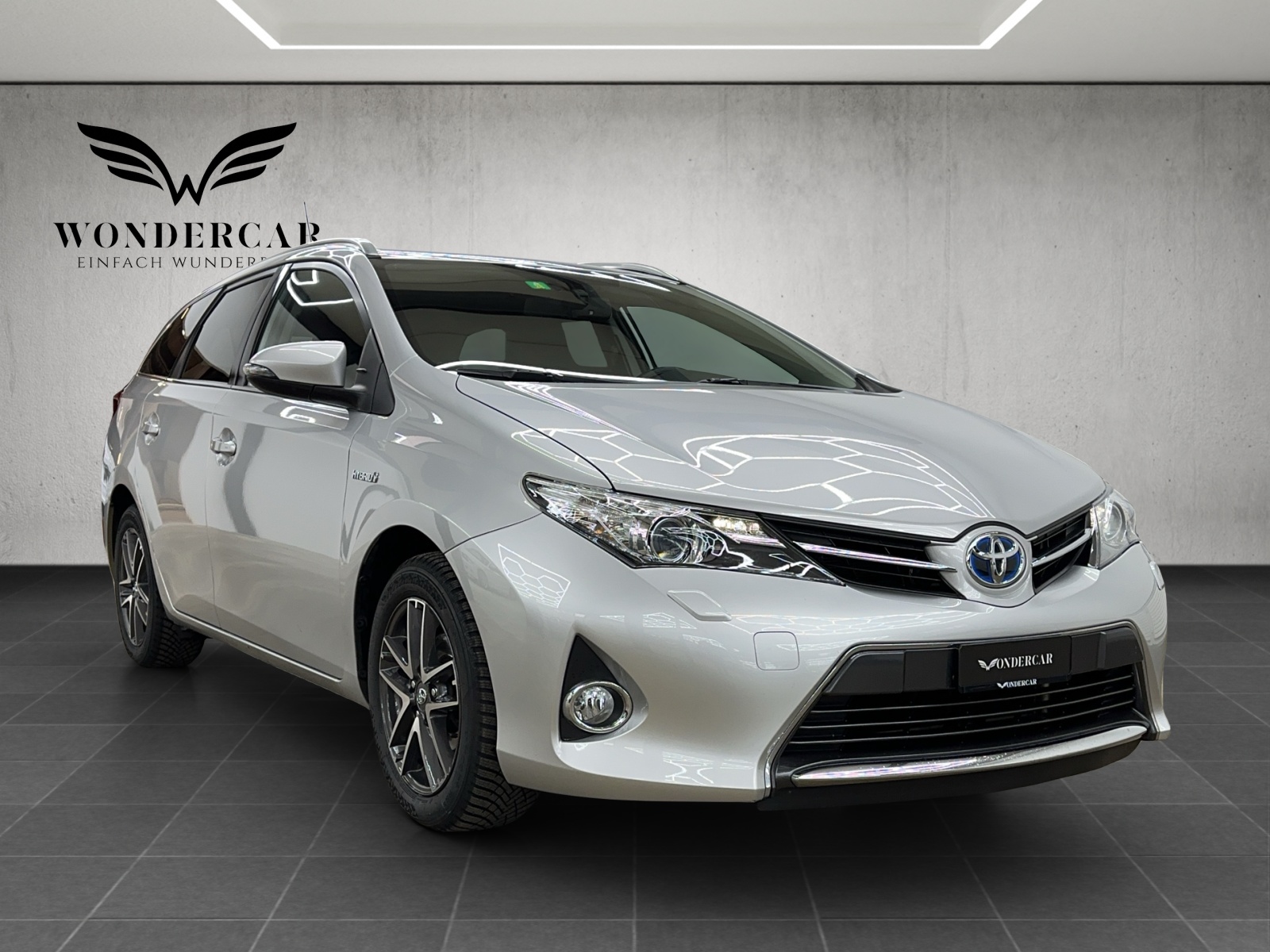 TOYOTA Auris Touring Sports 1.8 16V HSD Linea Trend