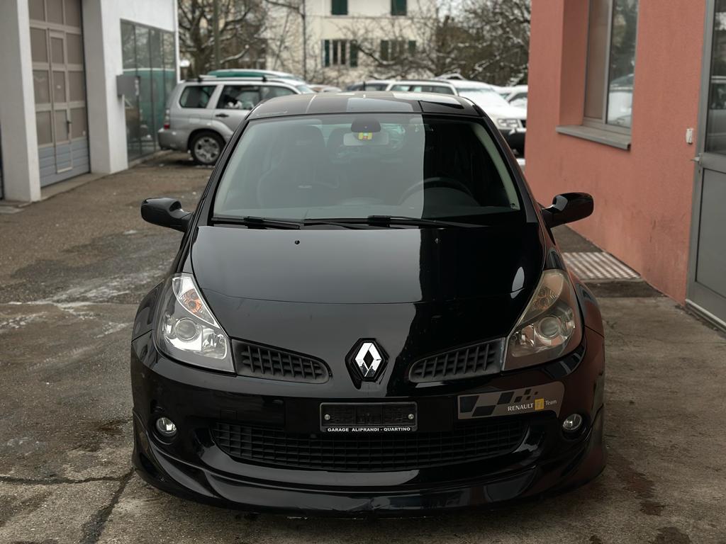 RENAULT Clio 2.0 16V Sport F1 Team