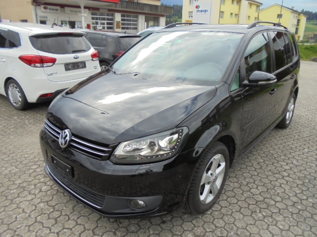 VW Touran 1.6 TDI BlueMotion Technology Team