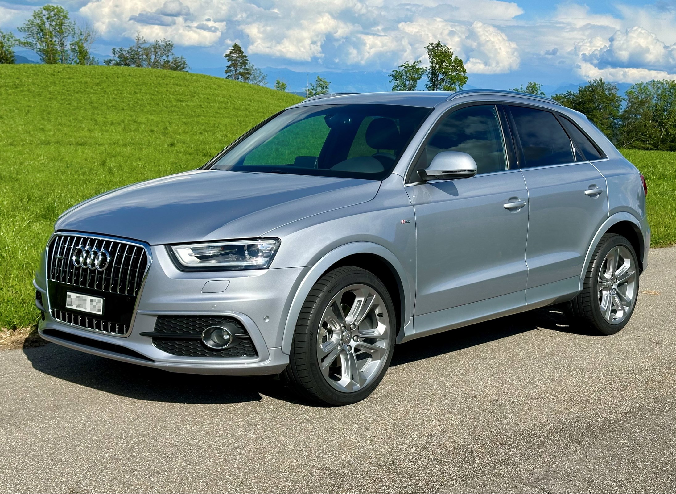 AUDI Q3 2.0 TFSI quattro S-tronic