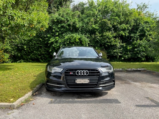 AUDI S6 Avant 4.0 V8 TFSI quattro S-Tronic