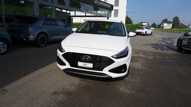 HYUNDAI i30 1.5 T-GDi Amplia DCT