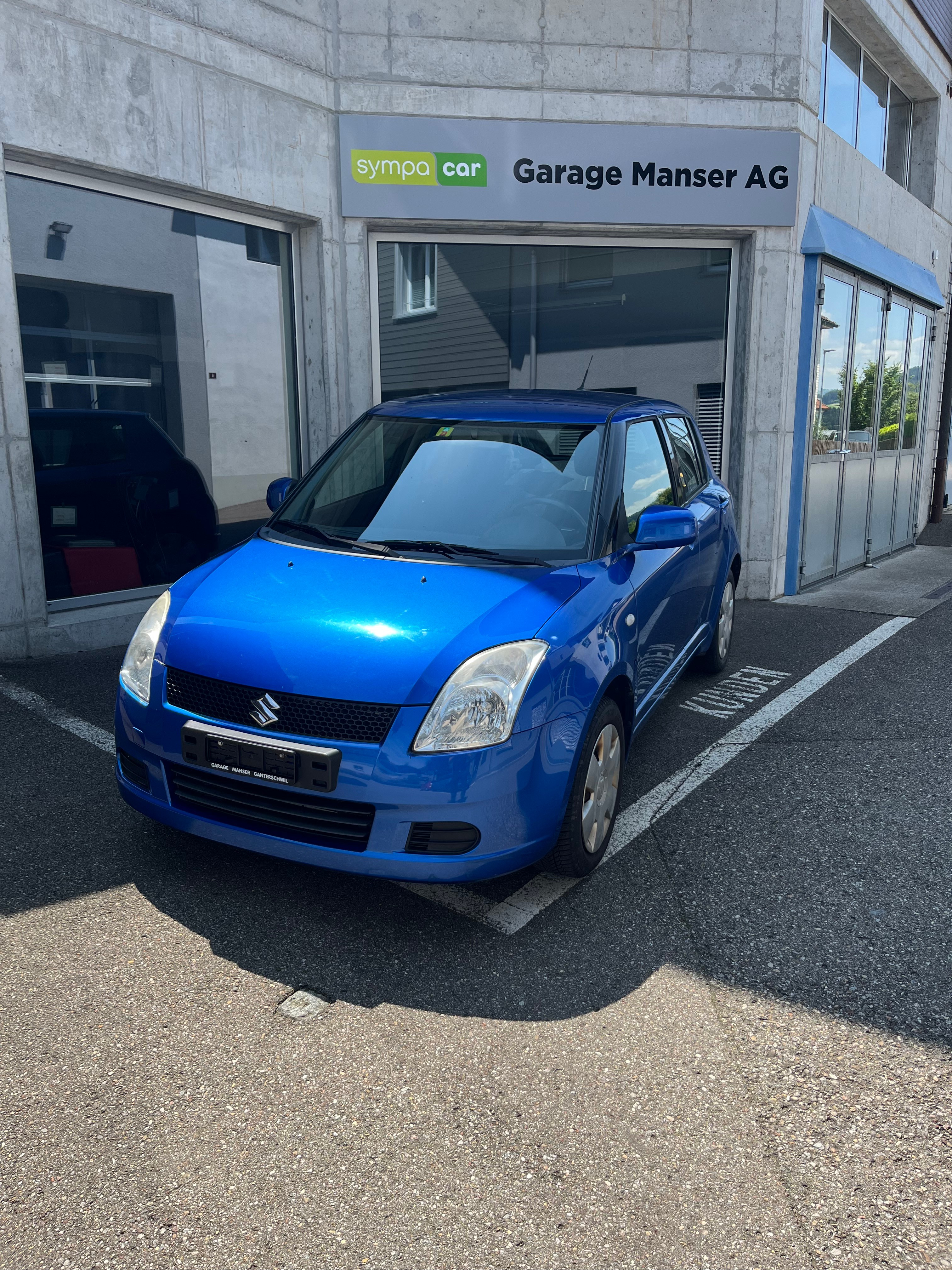 SUZUKI Swift 1.3i 16V GL 4x4