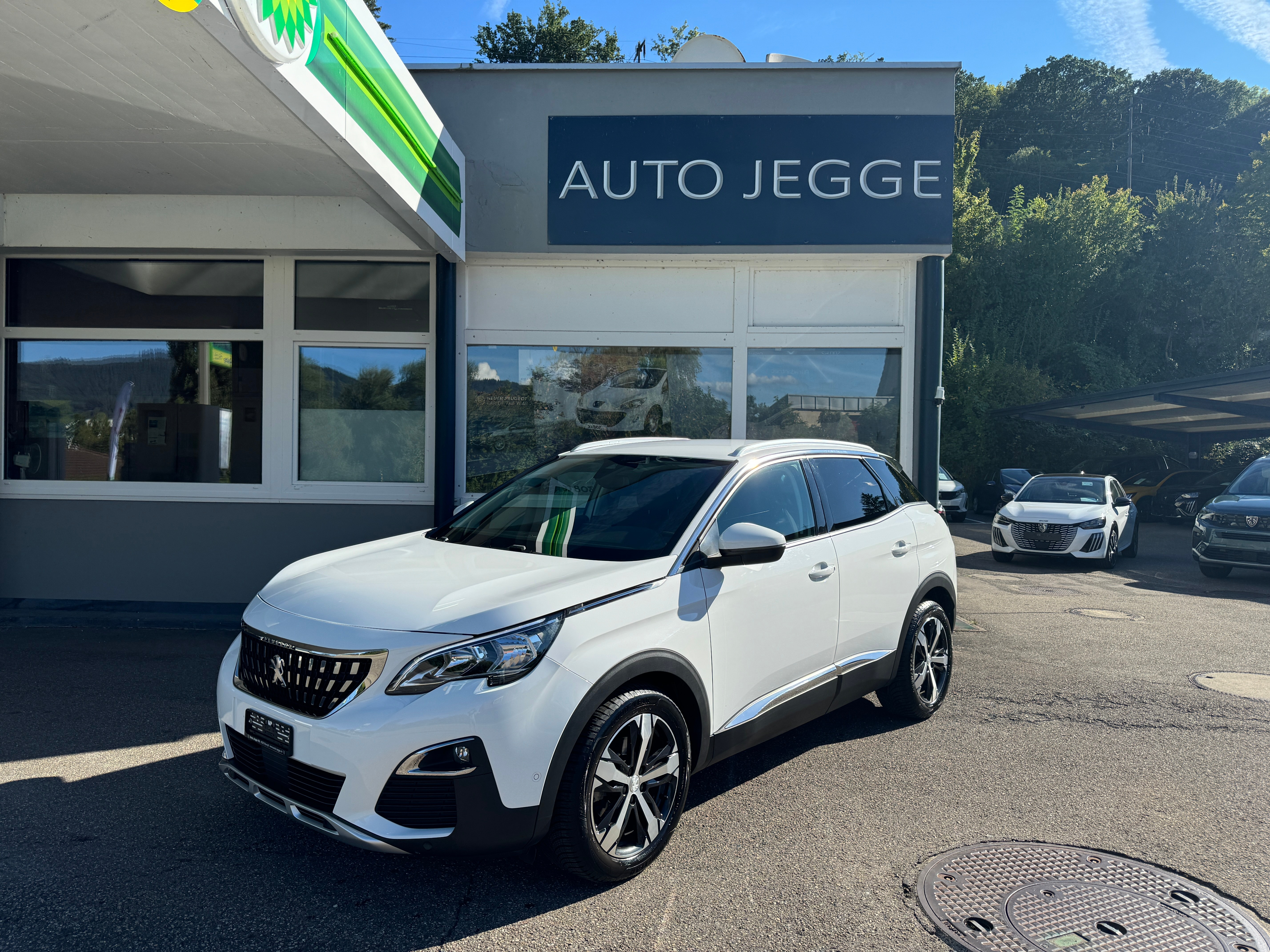 PEUGEOT 3008 1.2 PureTech Allure EAT