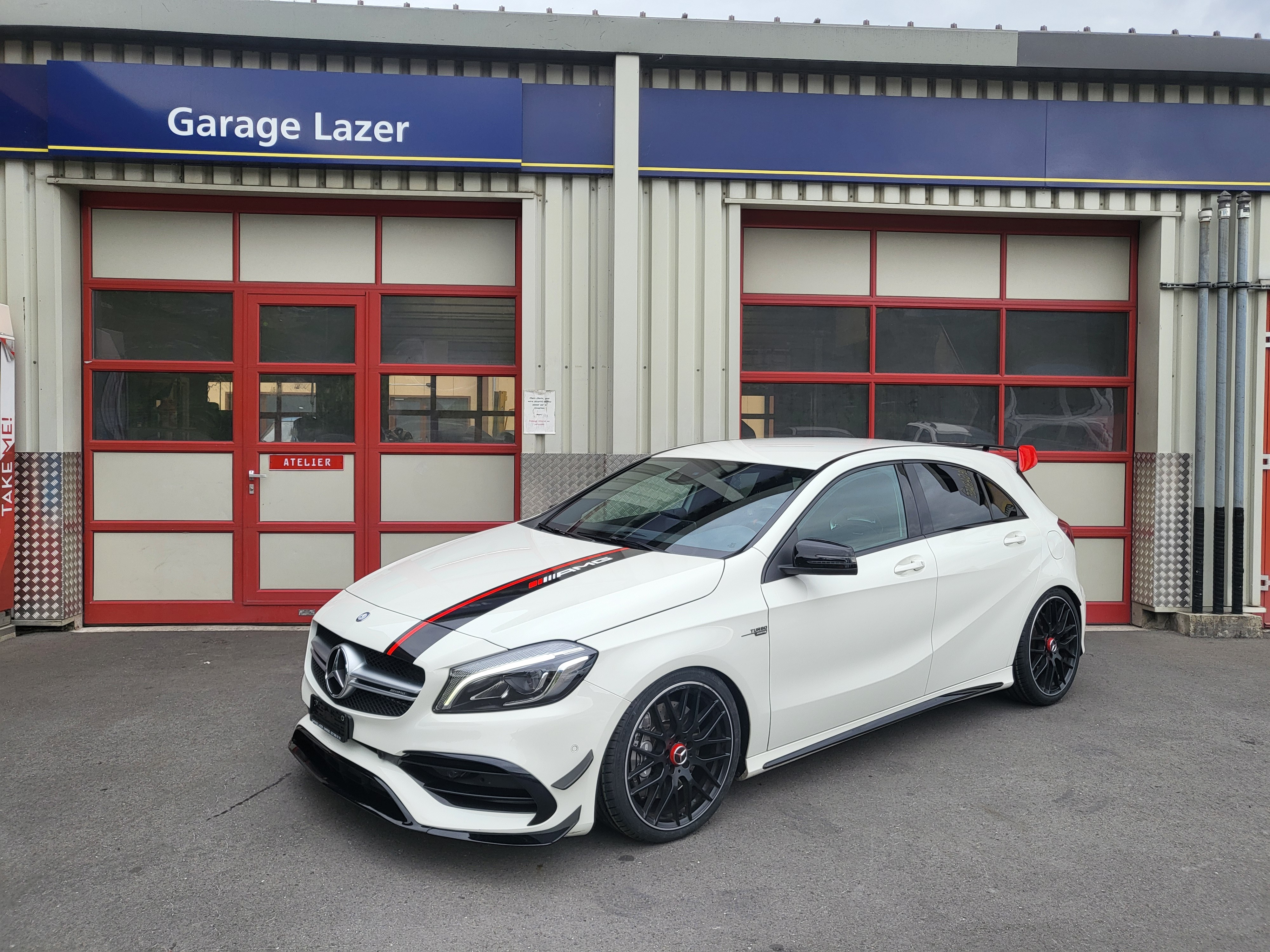 MERCEDES-BENZ A 45 AMG