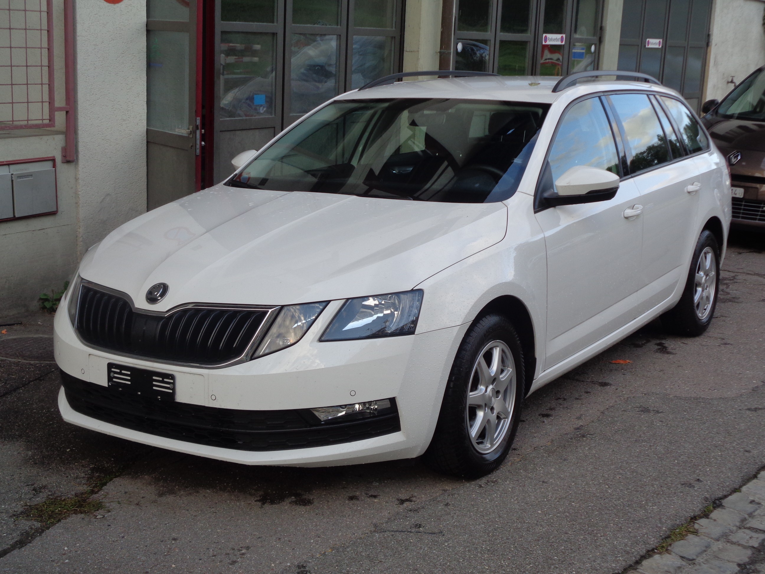 SKODA Octavia Combi 2.0 TDI Ambition DSG