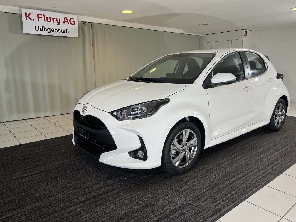 TOYOTA Yaris 1.5 VVT-i HSD Trend