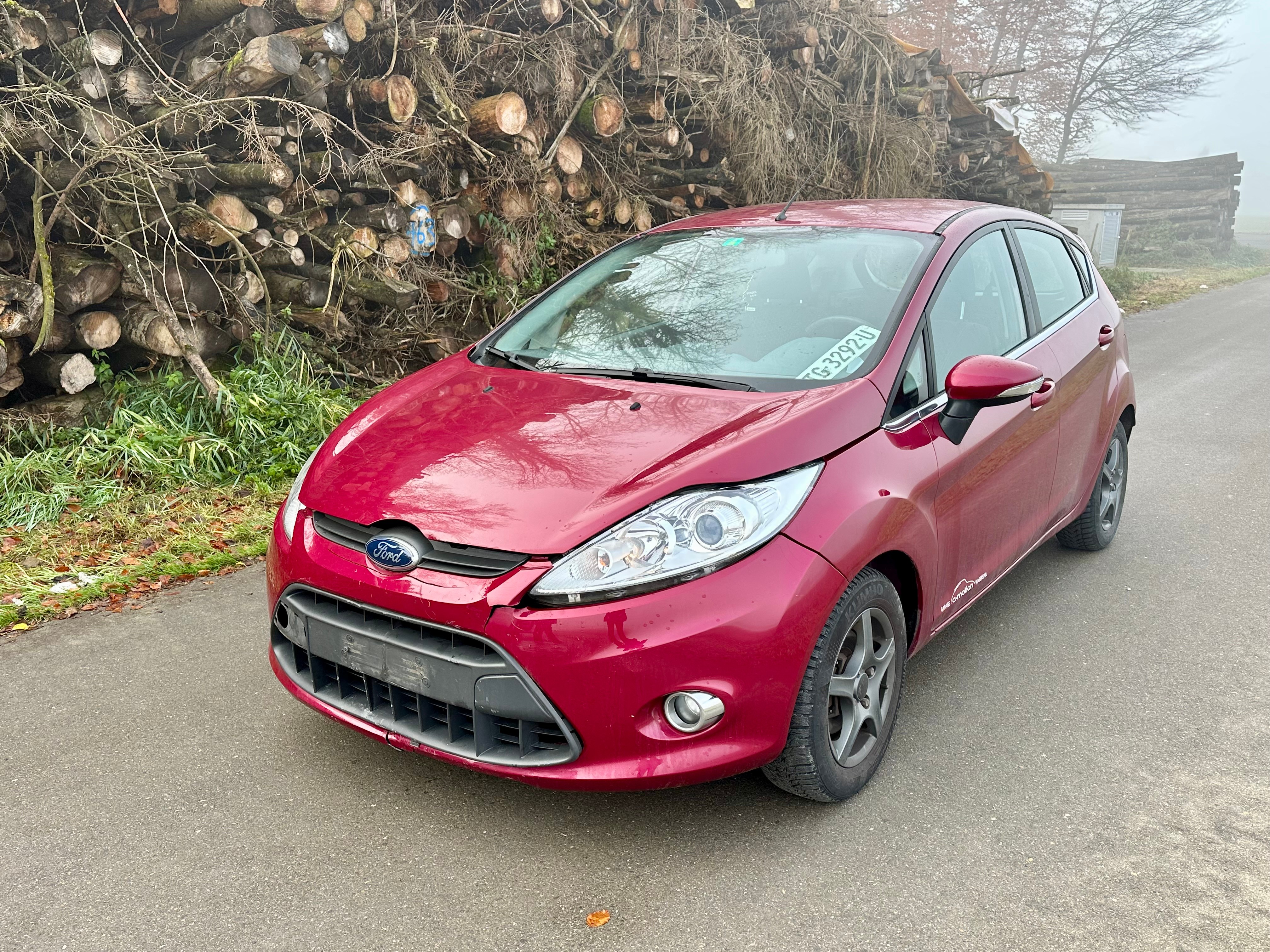 FORD Fiesta 1.4 16V Titanium