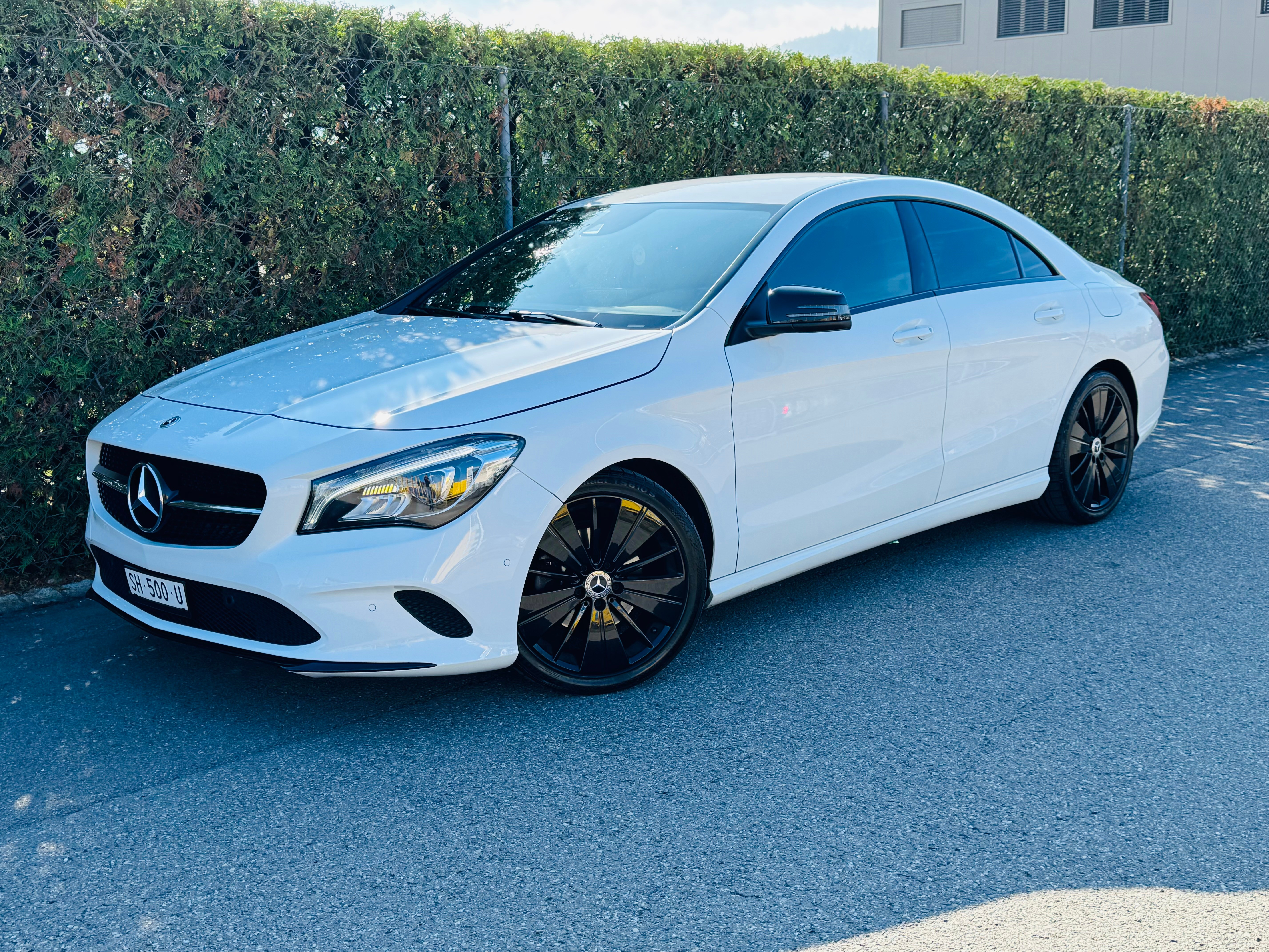 MERCEDES-BENZ CLA 200 Night Star 7G-DCT