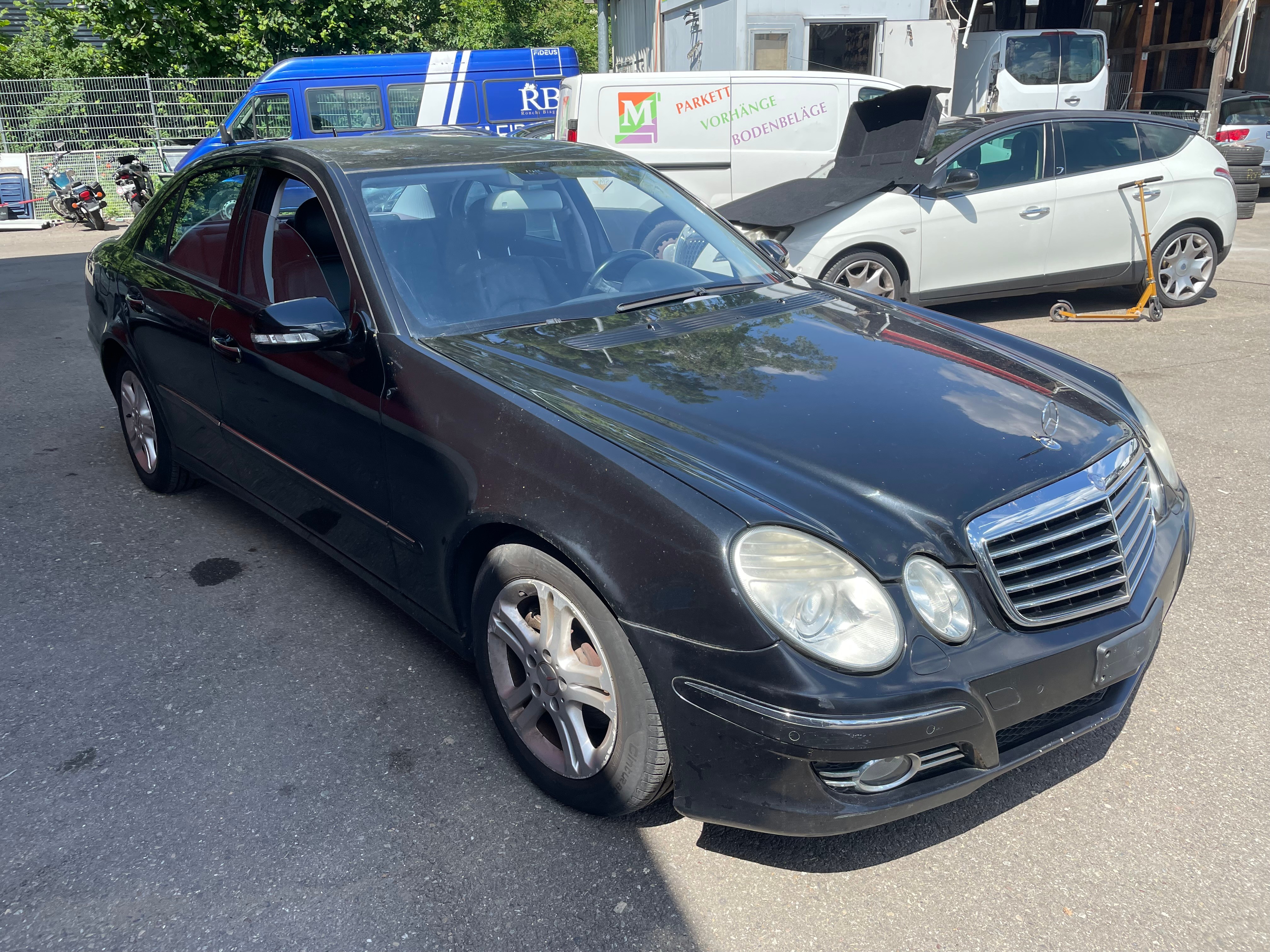 MERCEDES-BENZ E 220 CDI Classic