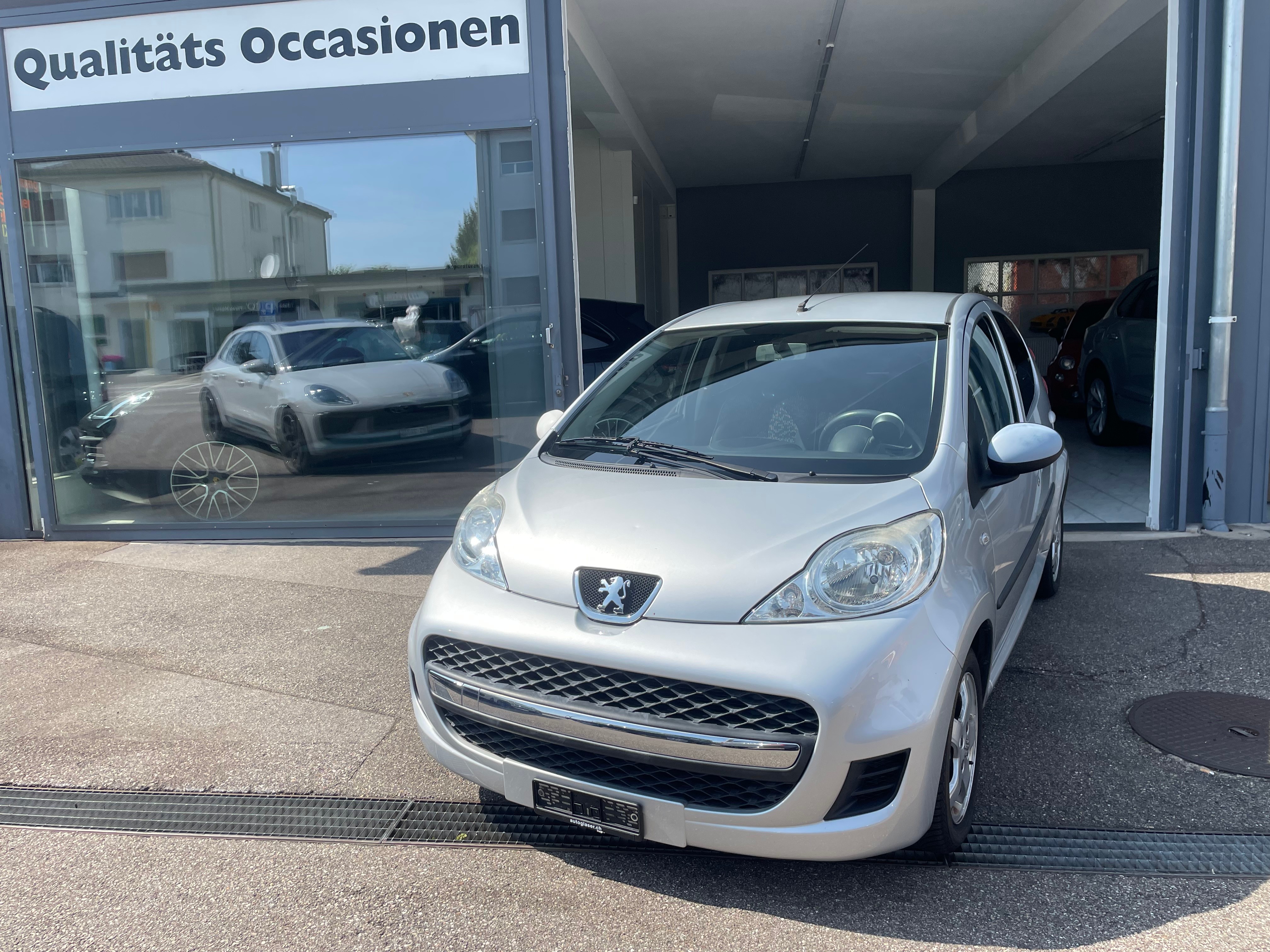 PEUGEOT 107 1.0 Trendy