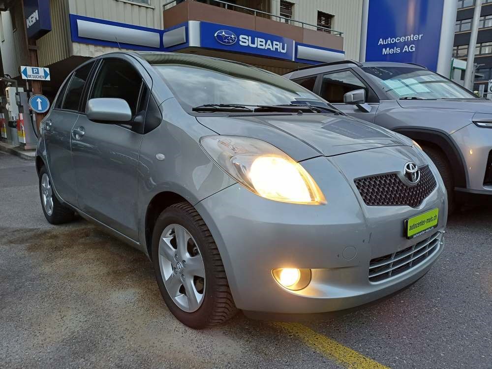 TOYOTA Yaris 1.3 16V Chic MM