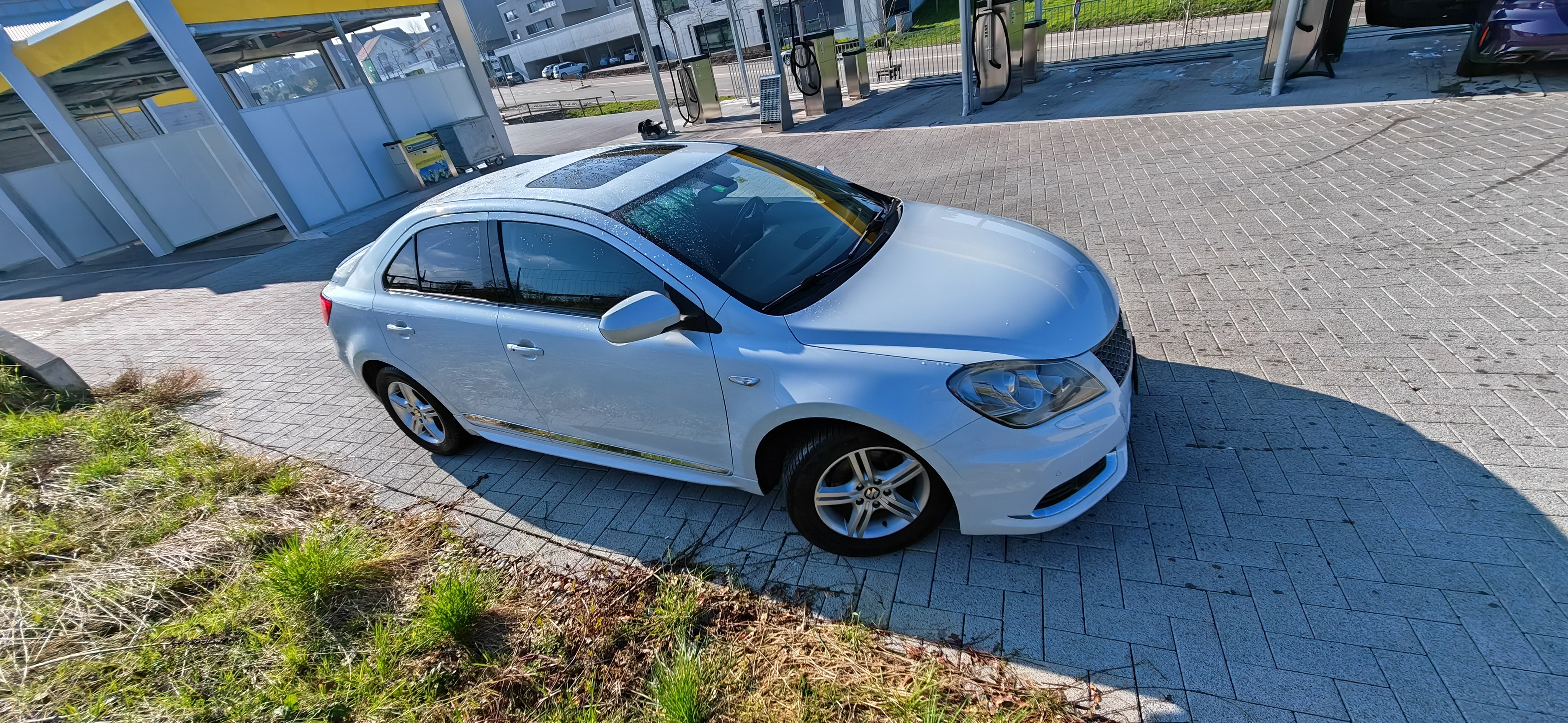 SUZUKI Kizashi 2.4 GL Top Sport 2WD