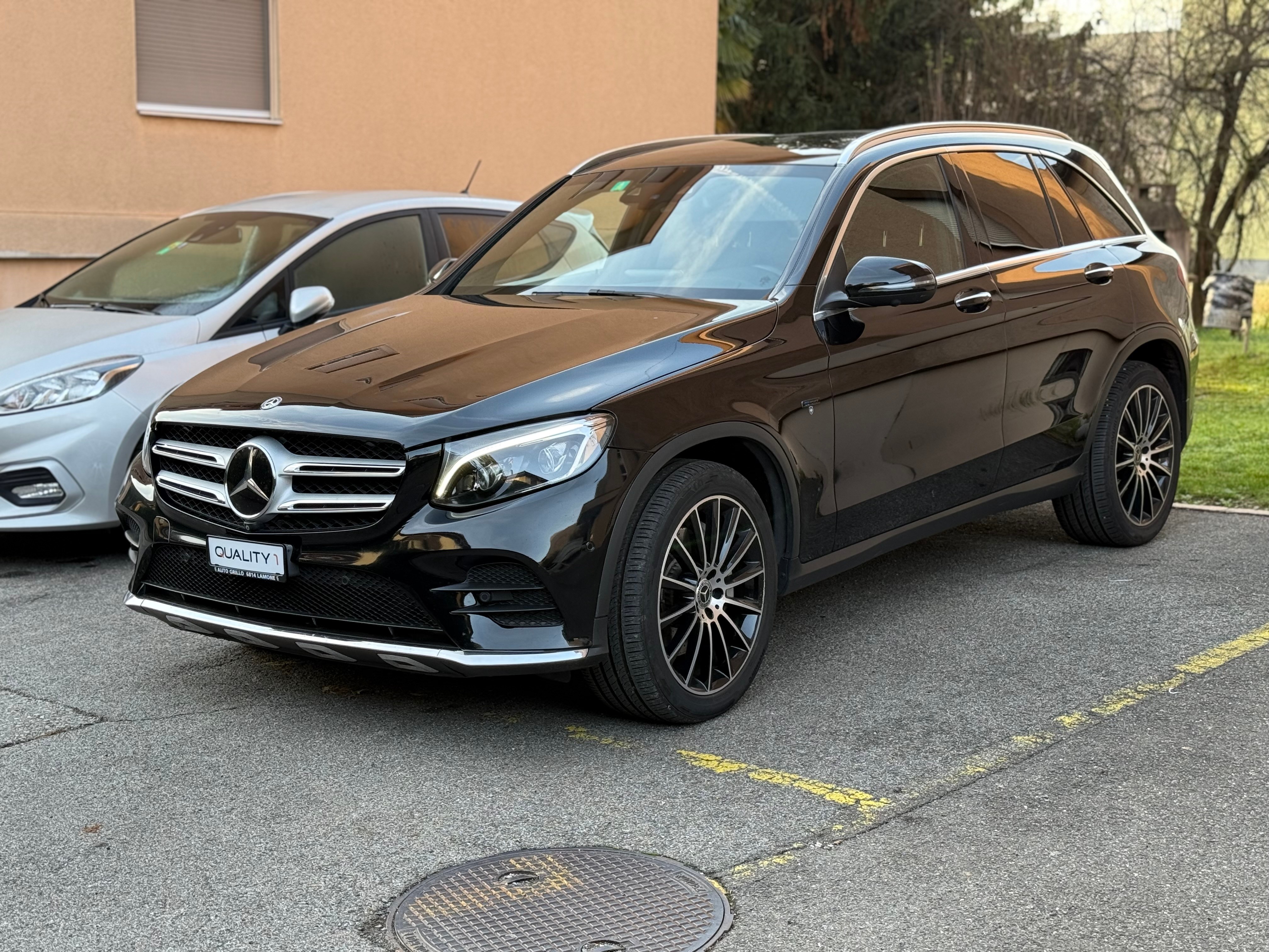 MERCEDES-BENZ GLC 350 e AMG Line 4Matic 7G-Tronic