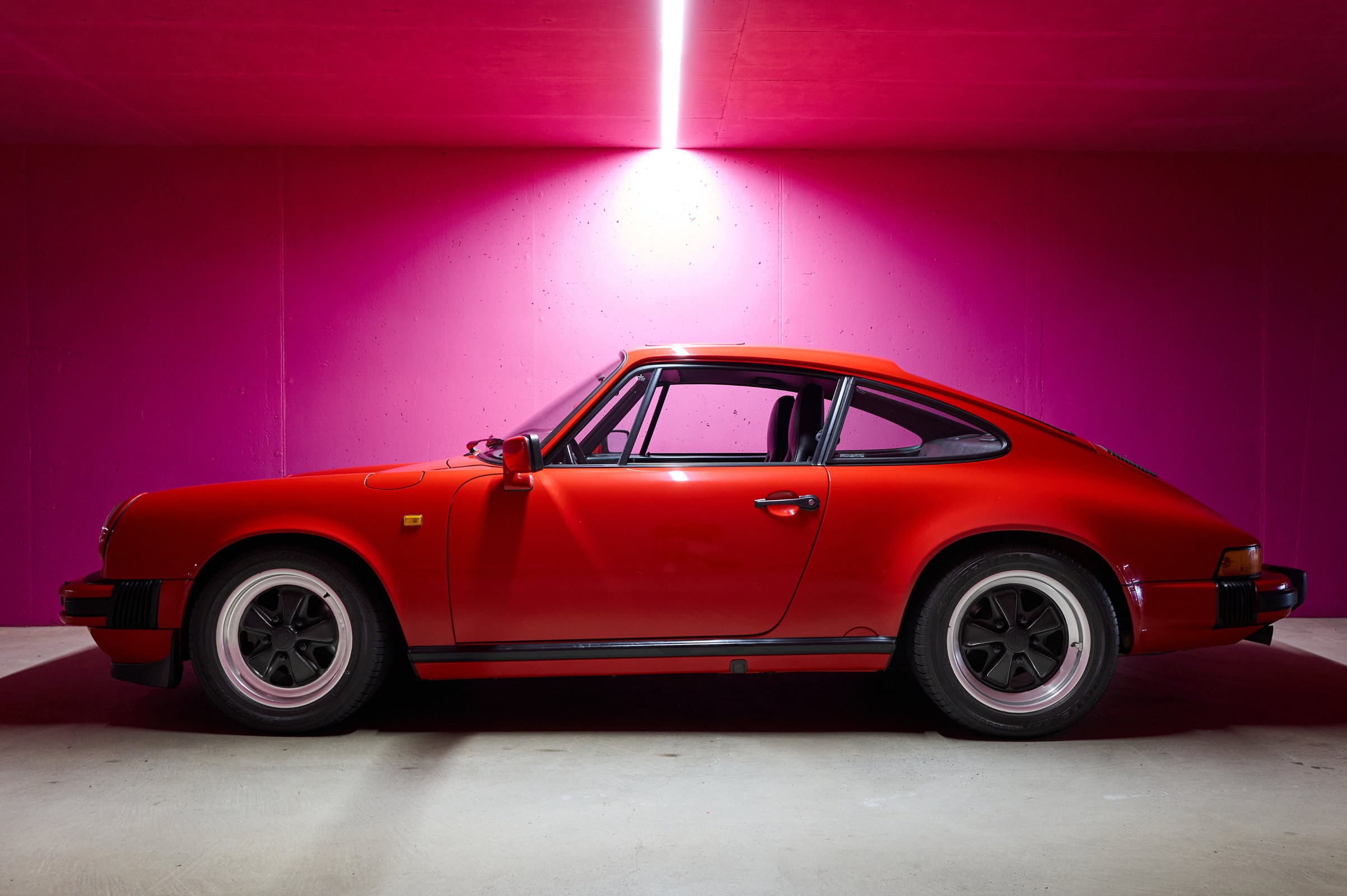 PORSCHE 911 Carrera