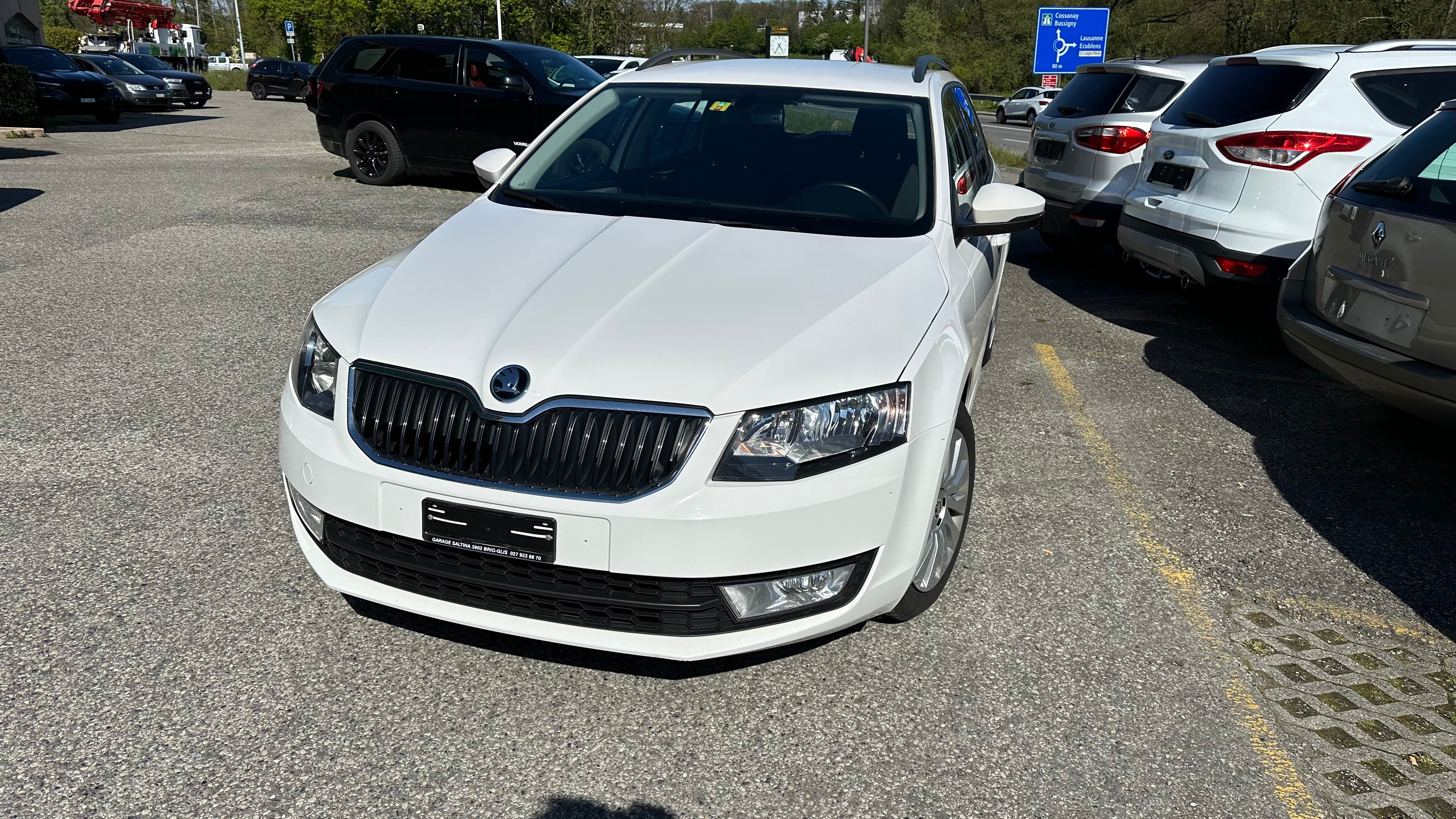 SKODA Octavia Combi 1.6 TDI Ambition DSG