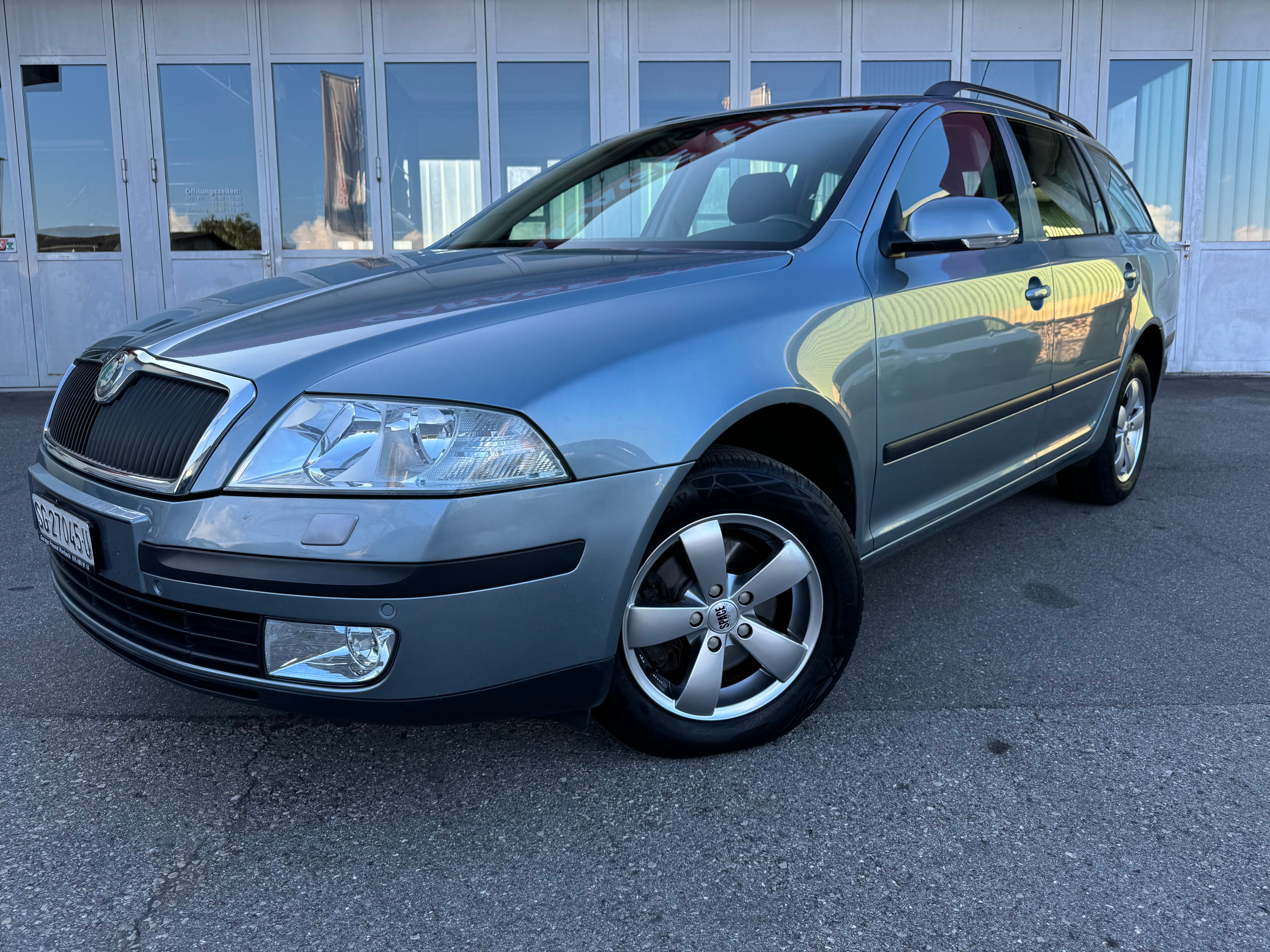 SKODA Octavia 2.0 FSI Swiss Adventure 4x4