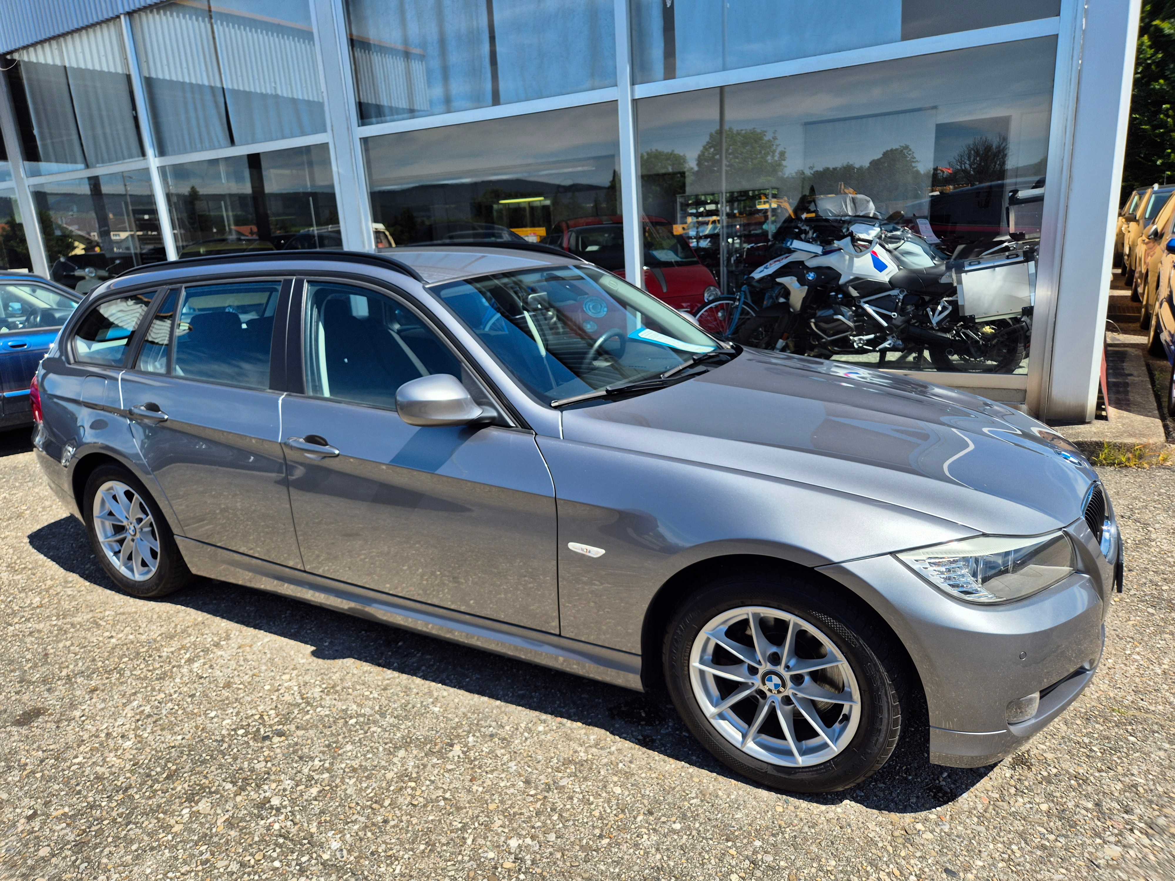 BMW 320i Touring Dynamic Edition Steptronic