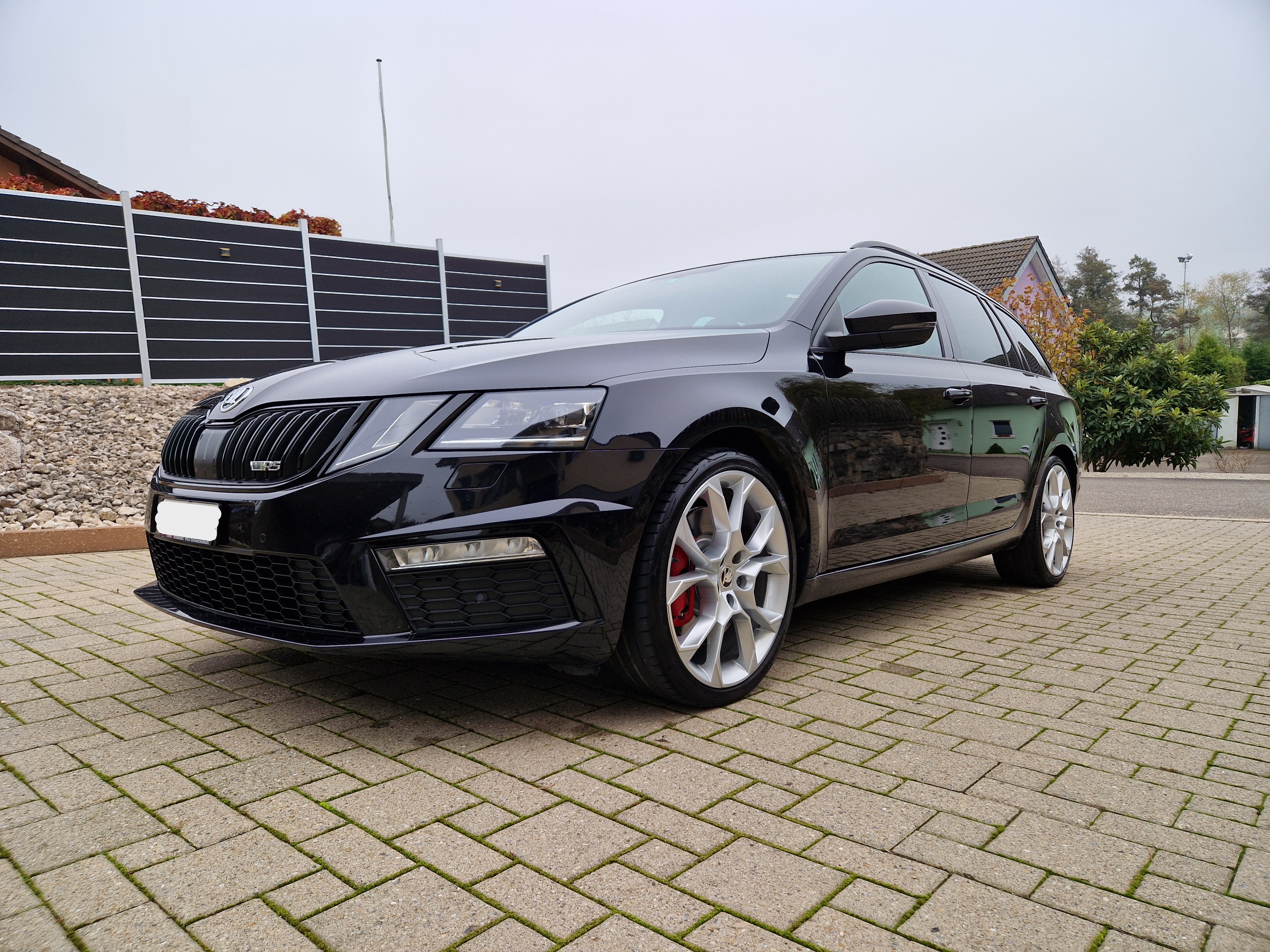 SKODA Octavia Combi 2.0 TSI RS DSG