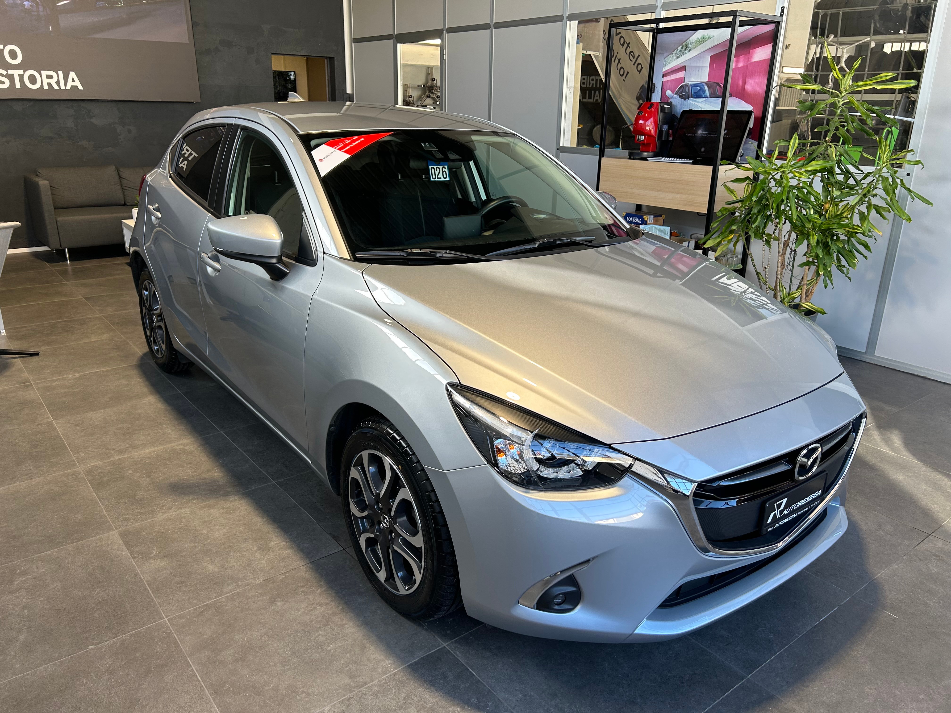 MAZDA 2 SKYACTIV-G 115 Revolution