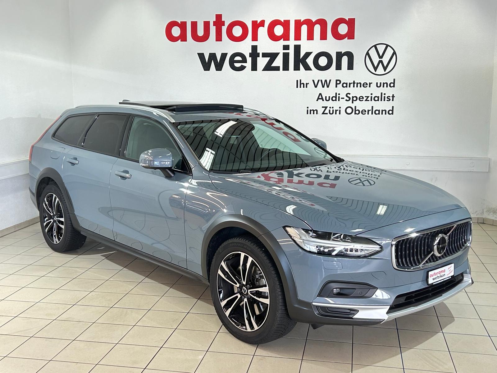 VOLVO V90 Cross Country B5 Benzin Mild Hybrid AWD Geartronic