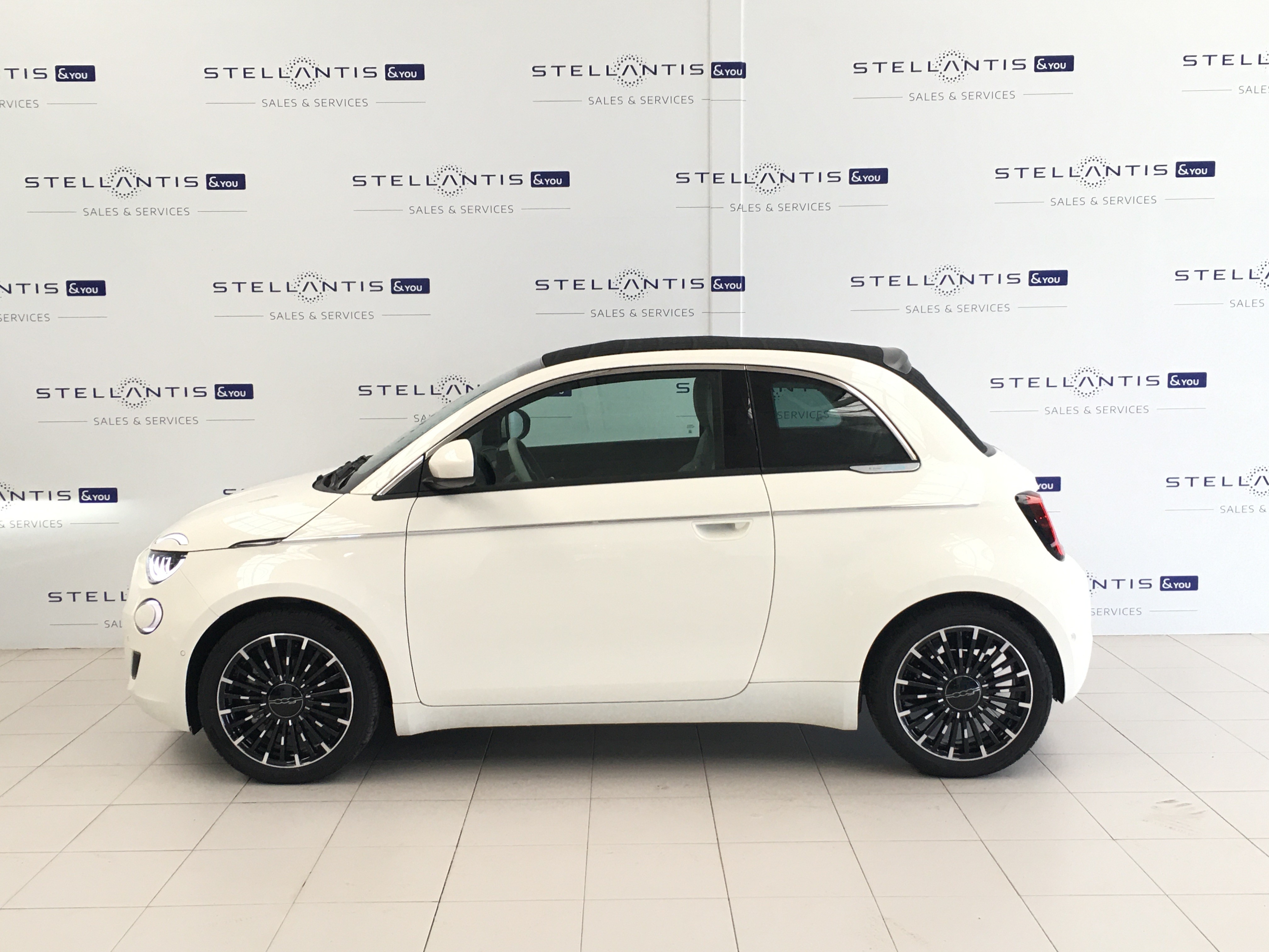 FIAT 500 C electric 87 kW La Prima By Bocelli Top