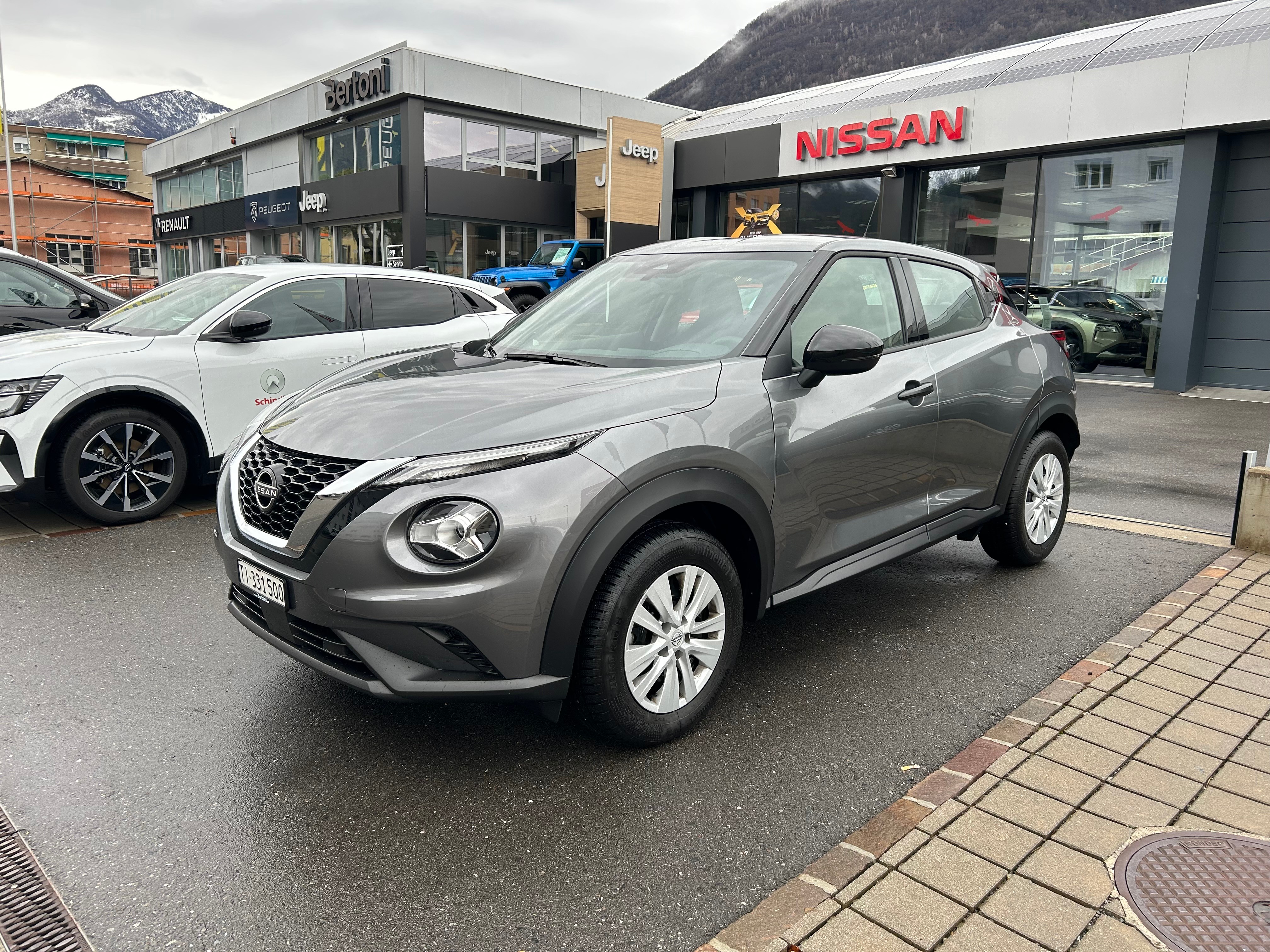 NISSAN Juke 1.0 DIG-T visia