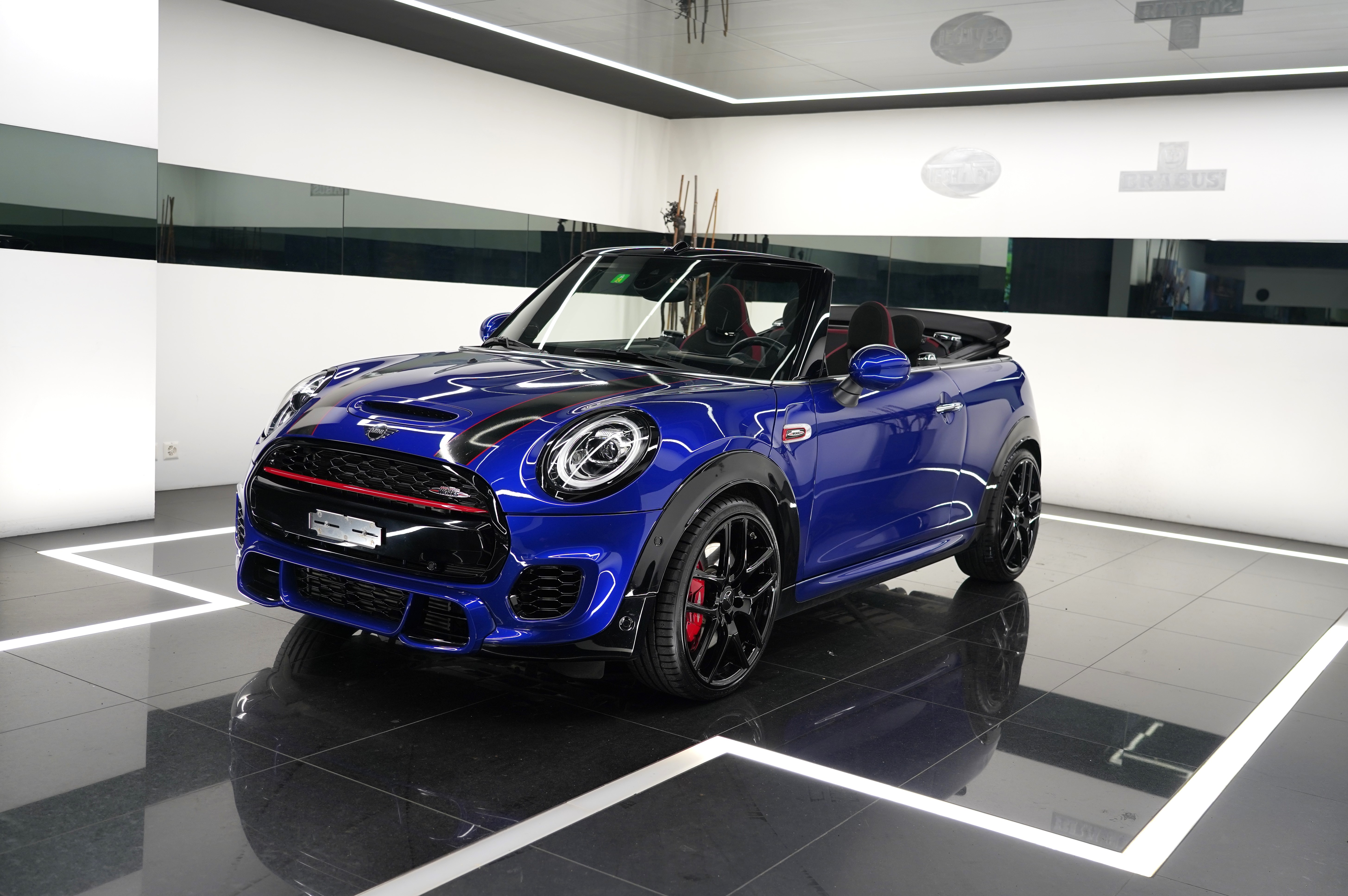 MINI Cooper JCW Cabriolet