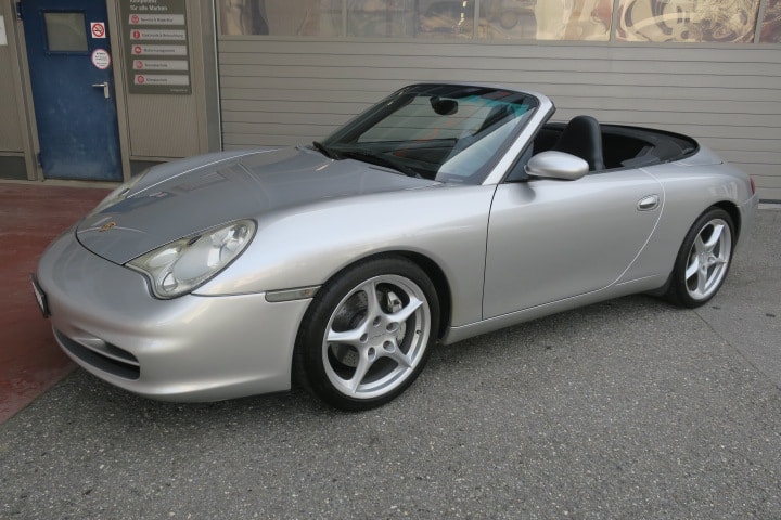 PORSCHE 911 Carrera 4 Cabrio