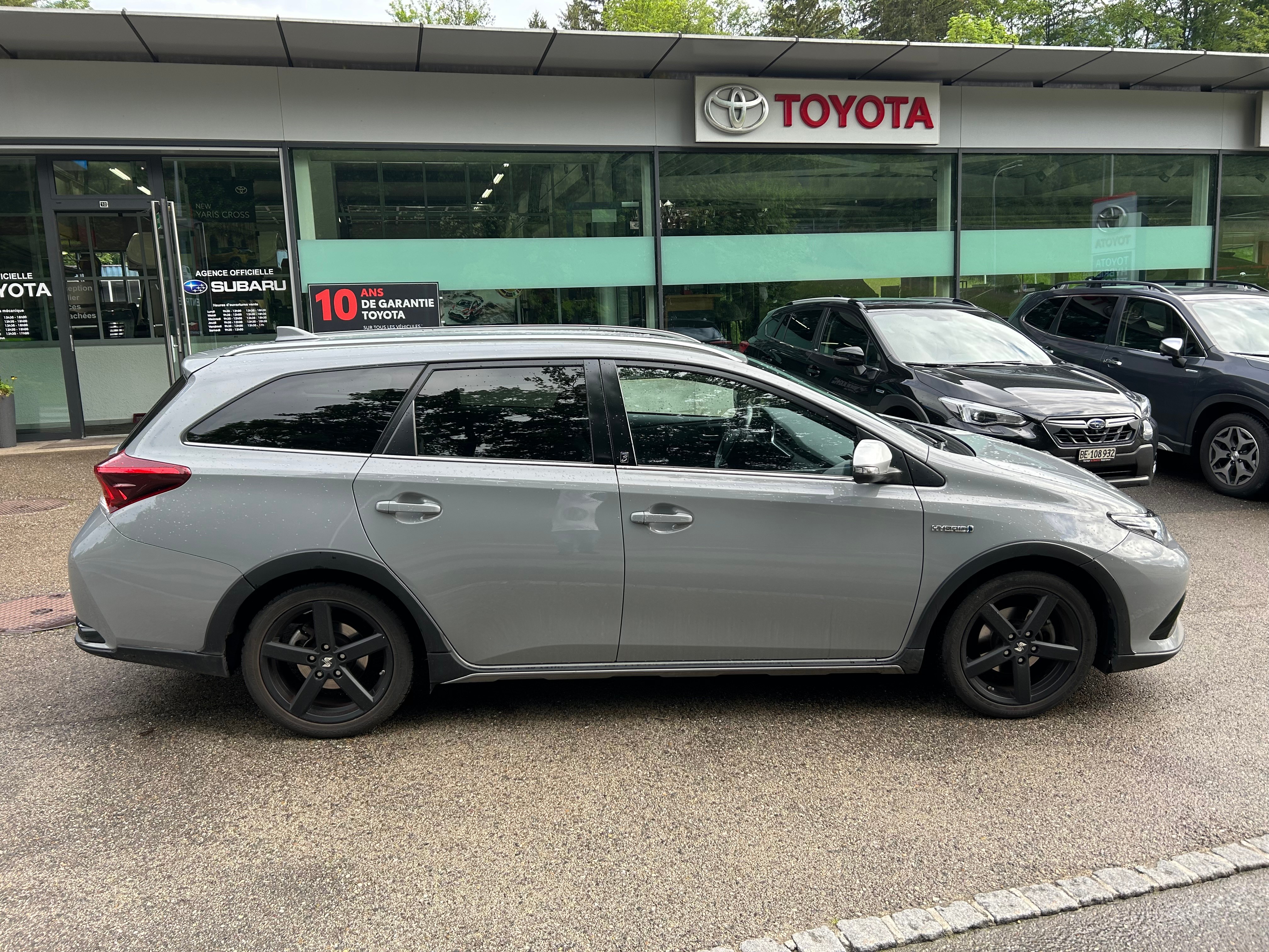 TOYOTA Auris Touring Sports 1.8 HSD Limited e-CVT