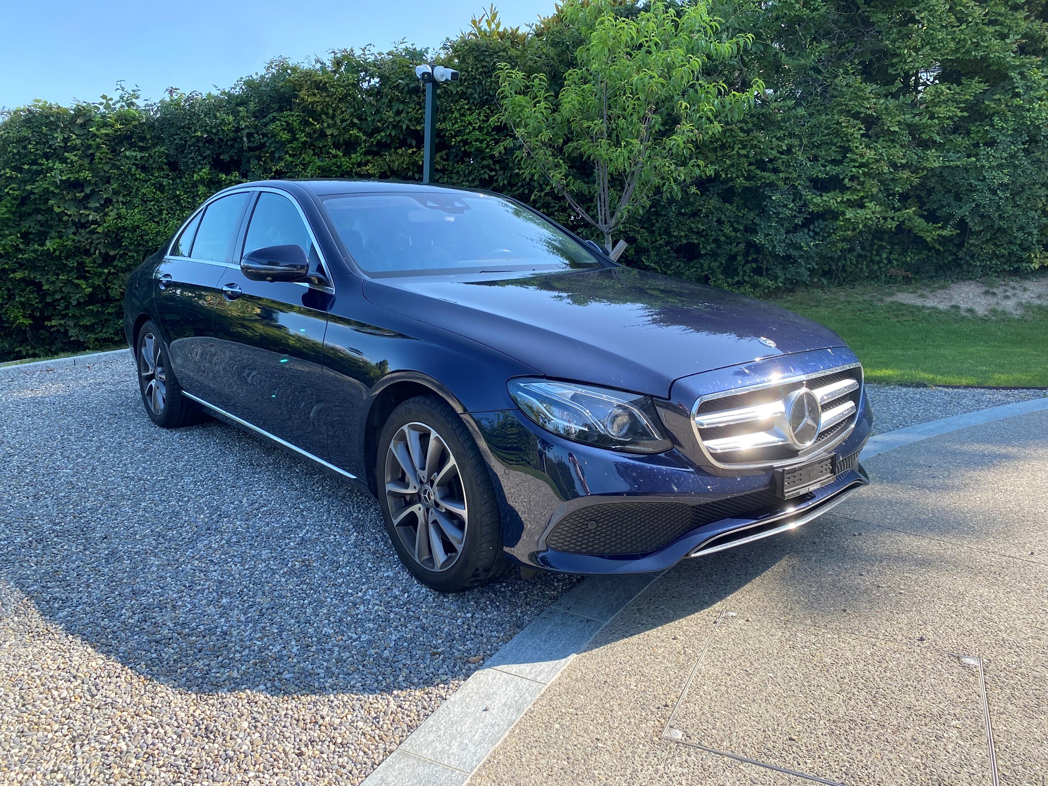 MERCEDES-BENZ E 400 Avantgarde 4Matic 9G-Tronic