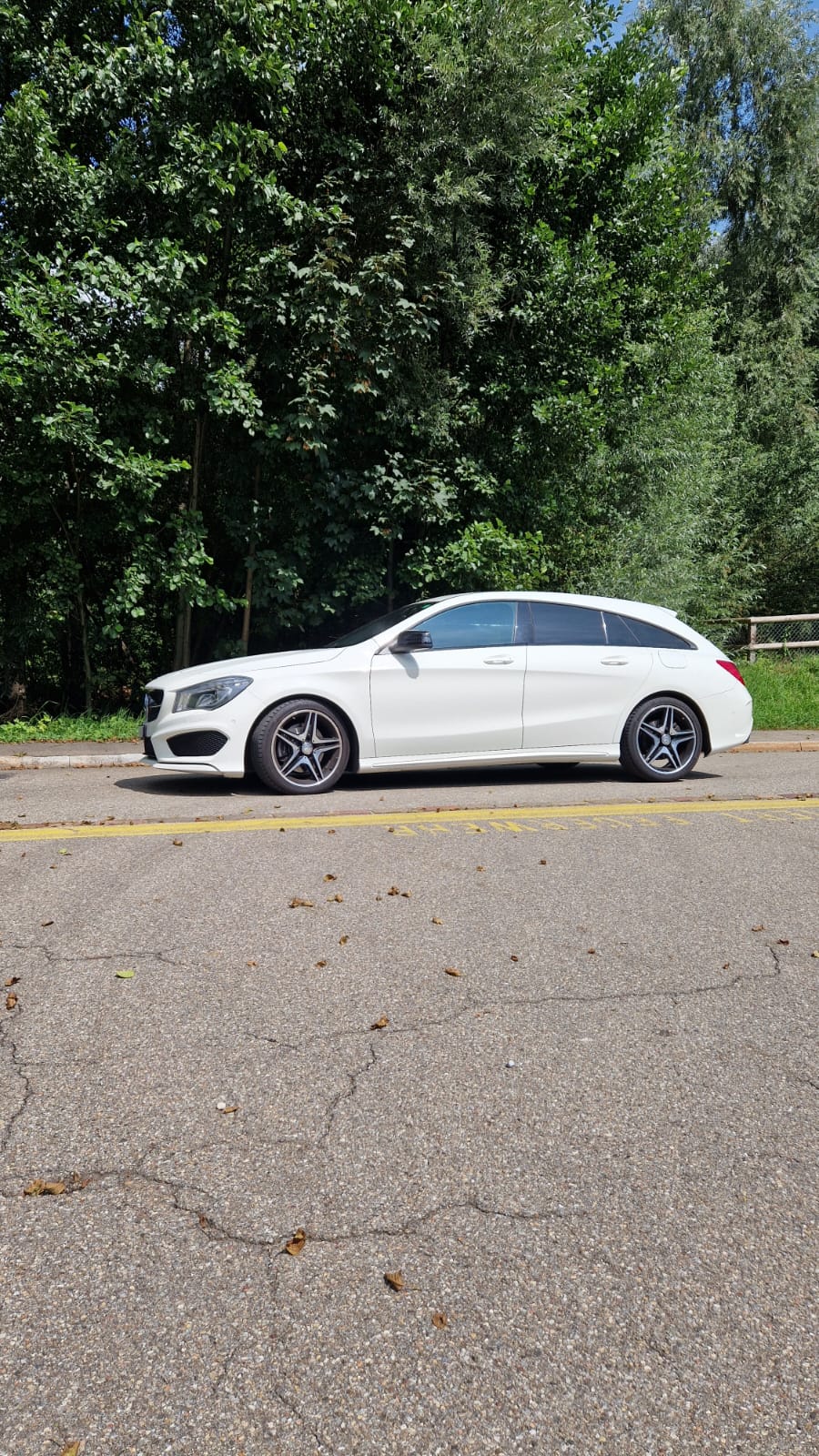 MERCEDES-BENZ CLA Shooting Brake 250 AMG Line 7G-DCT 4Matic