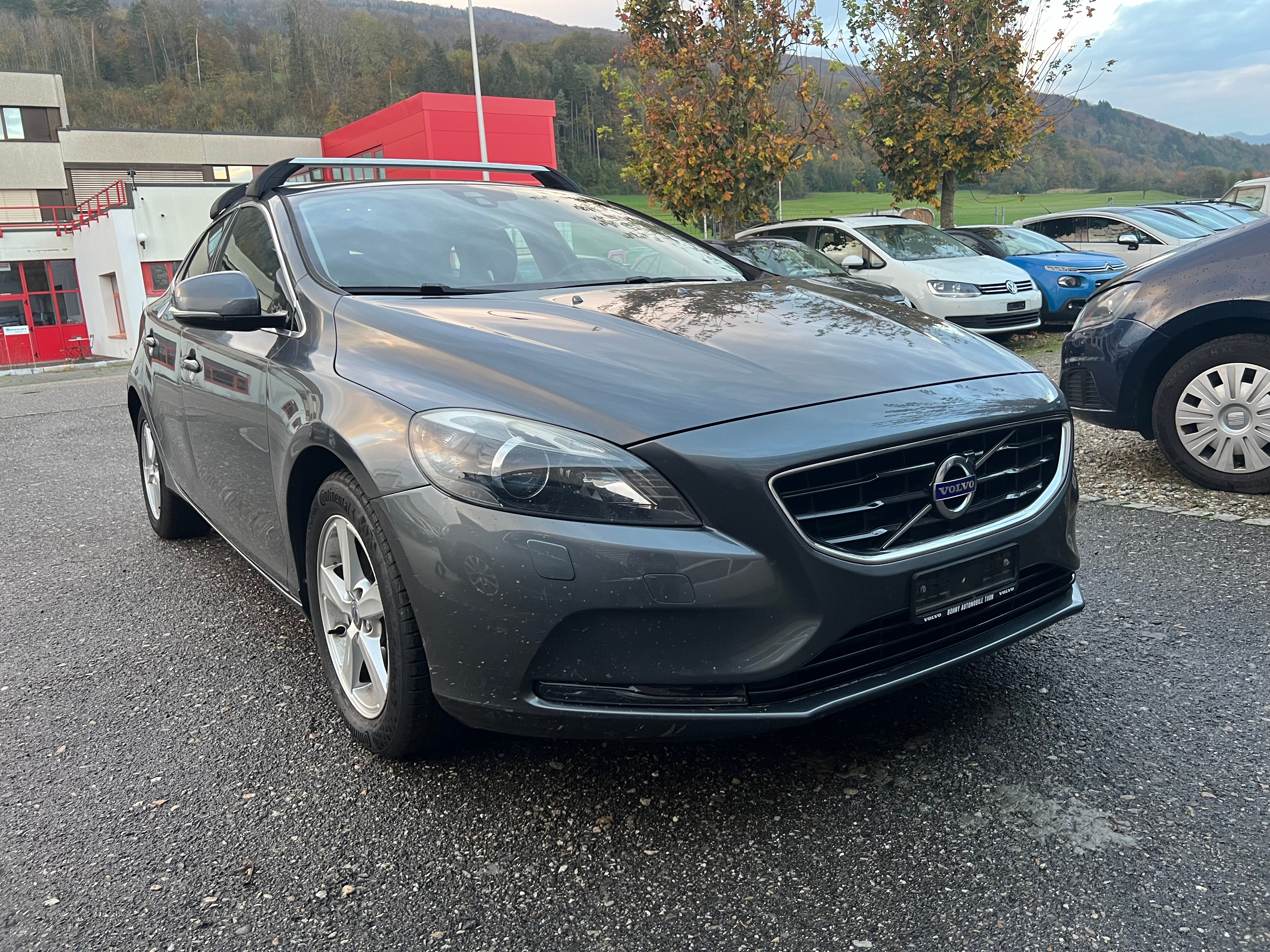 VOLVO V40 D3 Momentum