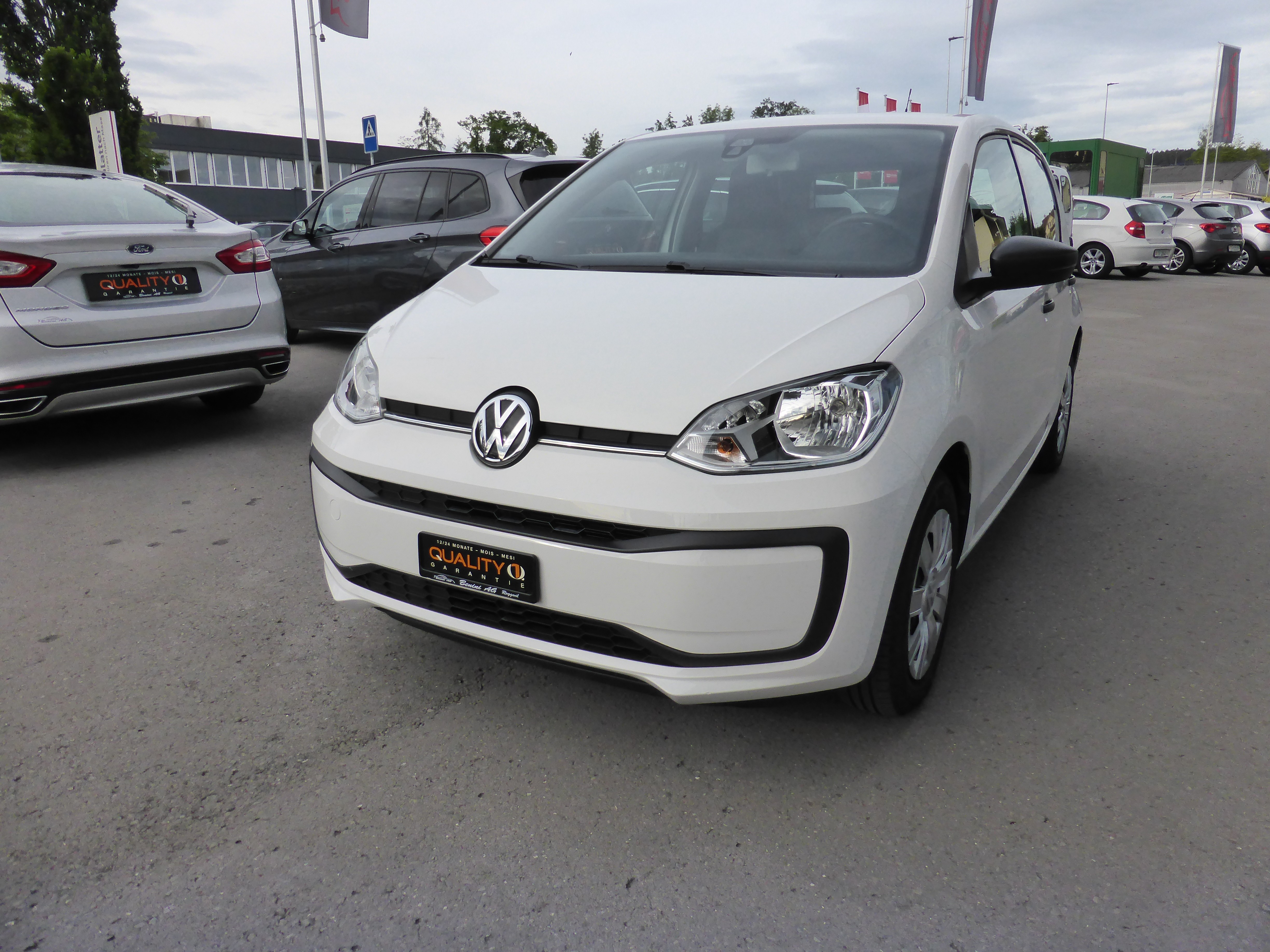 VW Up 1.0 take up