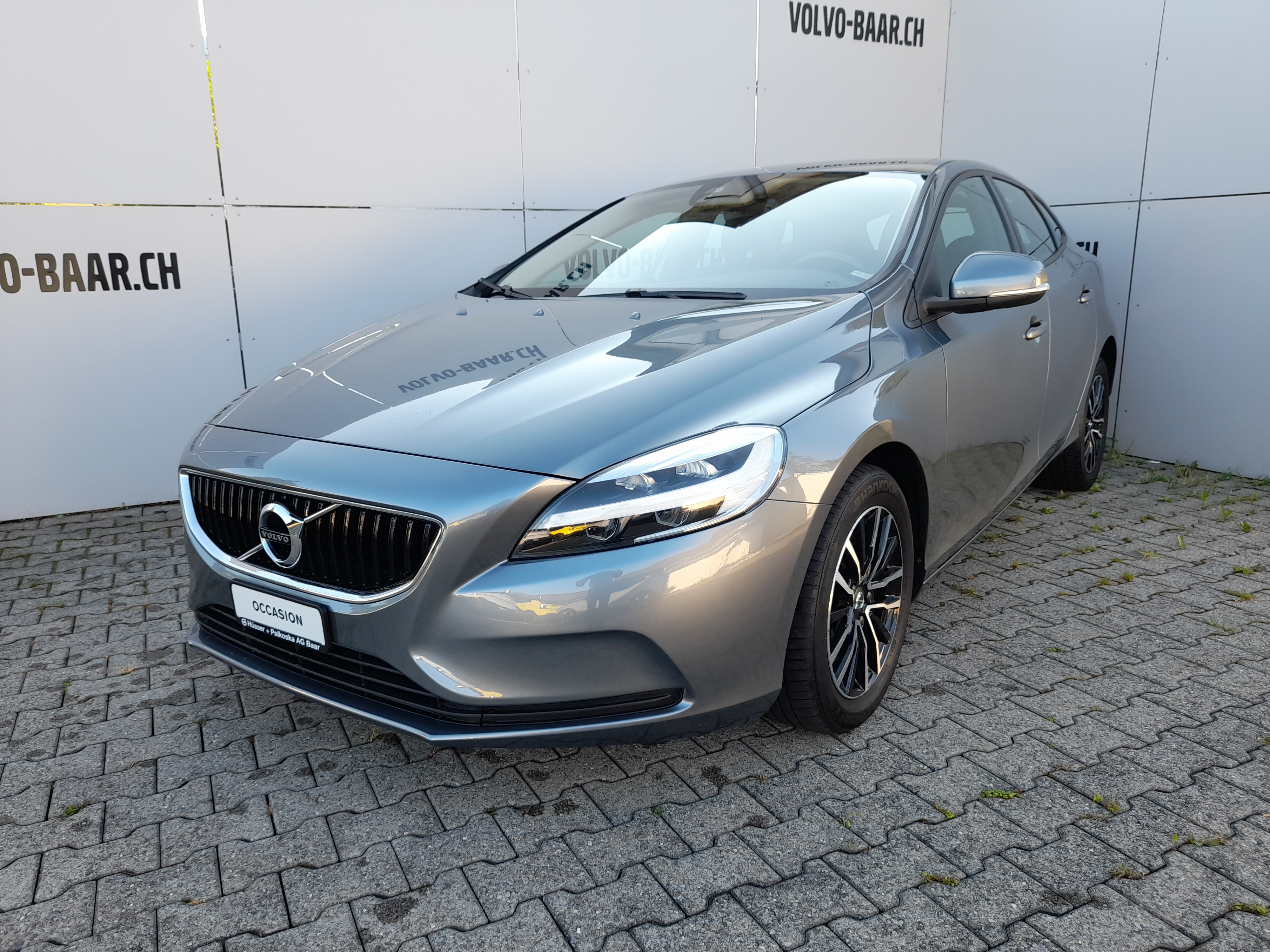 VOLVO V40 2.0 D3 Momentum S/S